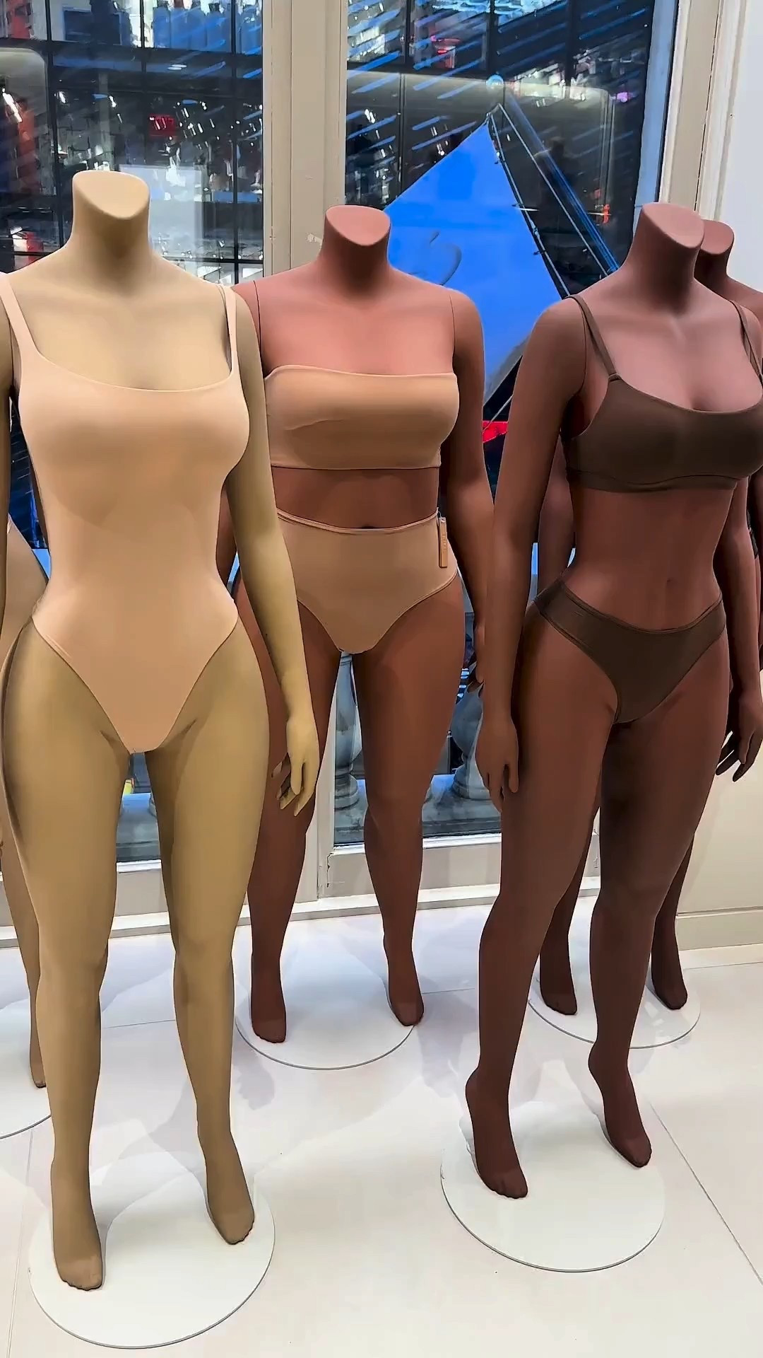 Come with me on a mini tour of the @SKIMS flagship store 👙 #skims #underwear #skimsbodysuit #loungewear #myglamparadise

#LTKActive #LTKPlusSize #LTKMidsize