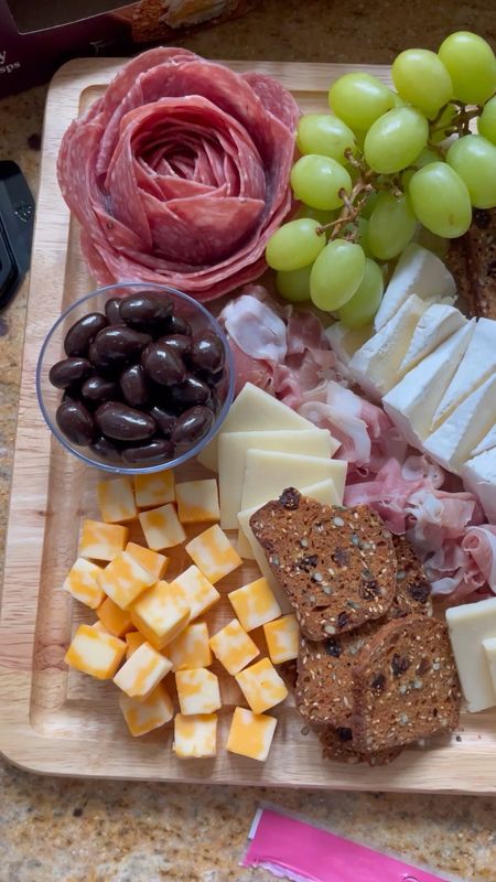 #AD Creating the ultimate charcuterie board using all my Target favorites – Good & Gather has it all. Get ready to impress at your next gathering! Get everything in my LTK! #TargetPartner 

#LTKFind #LTKSeasonal