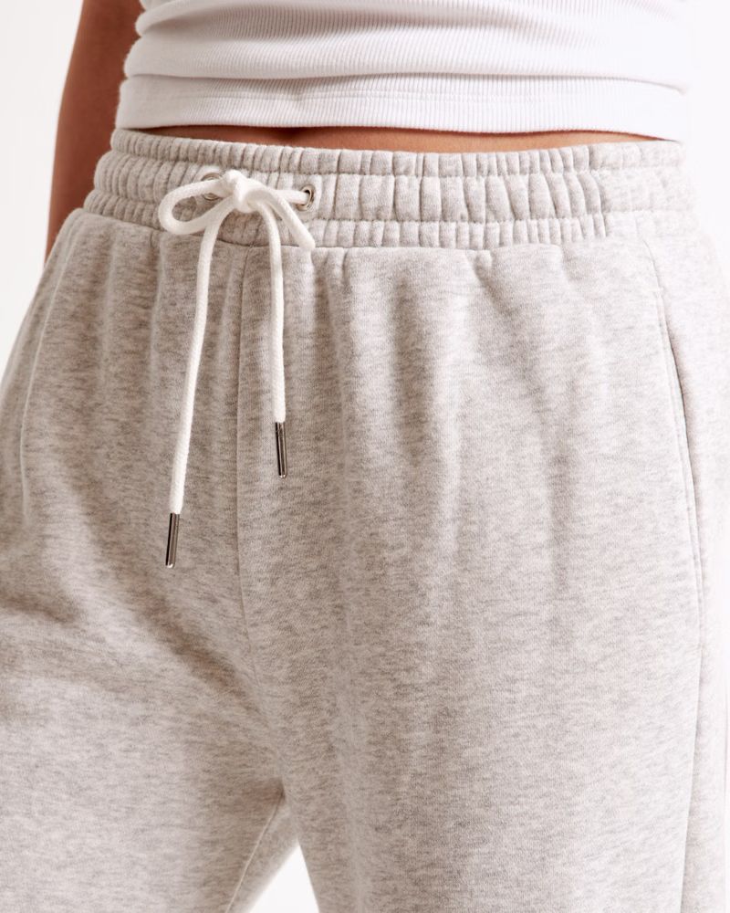 Essential Sunday Wide Leg Sweatpant | Abercrombie & Fitch (US)