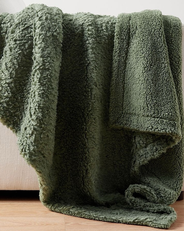Pottery Barn Throw Blanket

Black Friday deal, $29 Sherpa blanket! Grab these before they’re gone from Pottery Barn!

Cozy Sherpa material, reversible!

#LTKCyberWeek #LTKHoliday #LTKGiftGuide