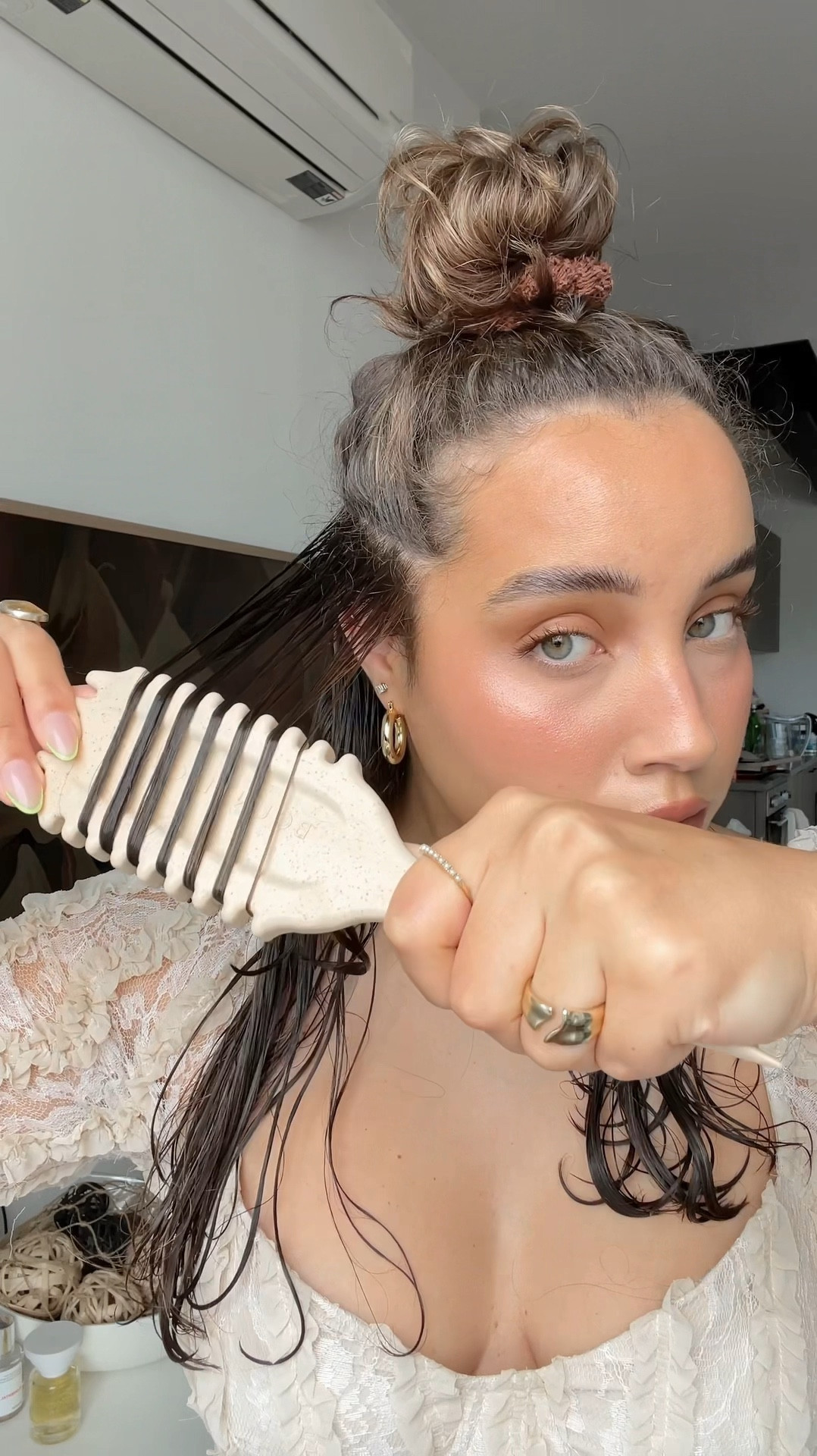 my results after using the viral bounce curl brush 👀

#LTKBeauty