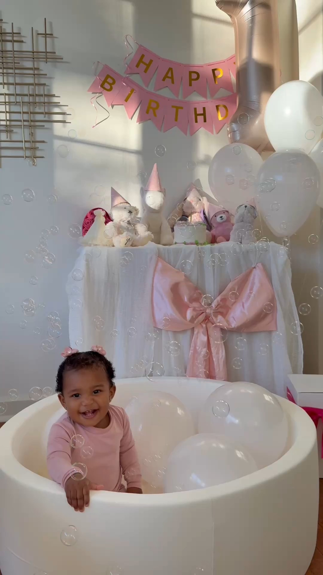 Tagging everything from the morning of sweety girl’s 1st birthday! 💓

#LTKFindsUnder50 #LTKBaby #LTKParties