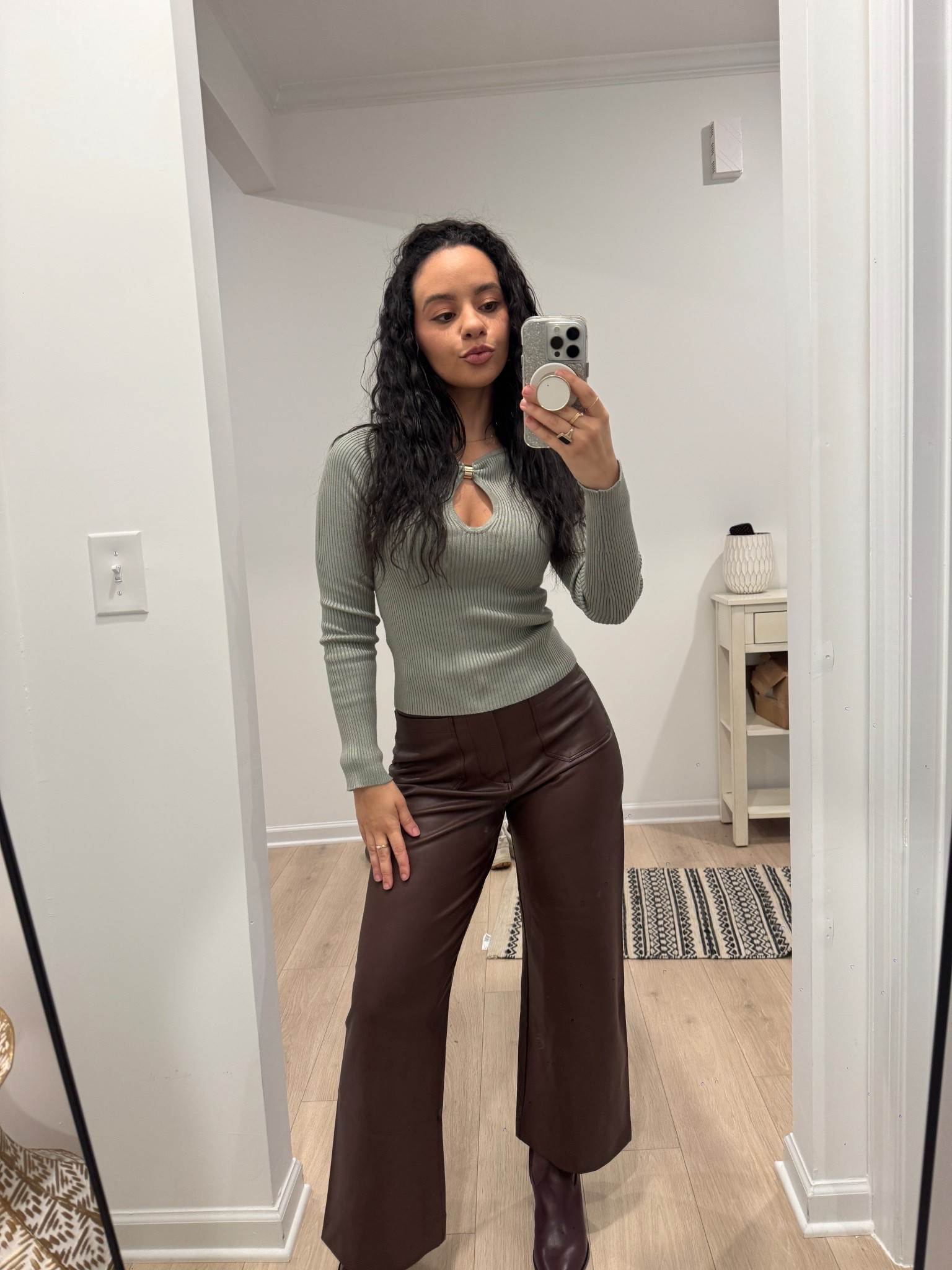 Cute little OOTN ✨

Size XS top, 26 pant, TTS boot

#LTKSeasonal #LTKootd #LTKgrwm