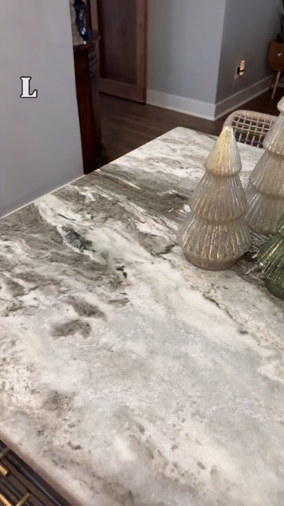 These vests are so cute, come in so many colors and would make a great gift. 
Literally they are saying “wrap me up, I’m the whole dang package” 

Which color is your favorite?? 

Comment which one is your favorite. Send this reel to a friend and save it for later inspo. ♥️ 

#amazon #commissionsearned #over40style #amazonfinds #casualstyle #over50style #amazonfashion #cozyfinds #vest