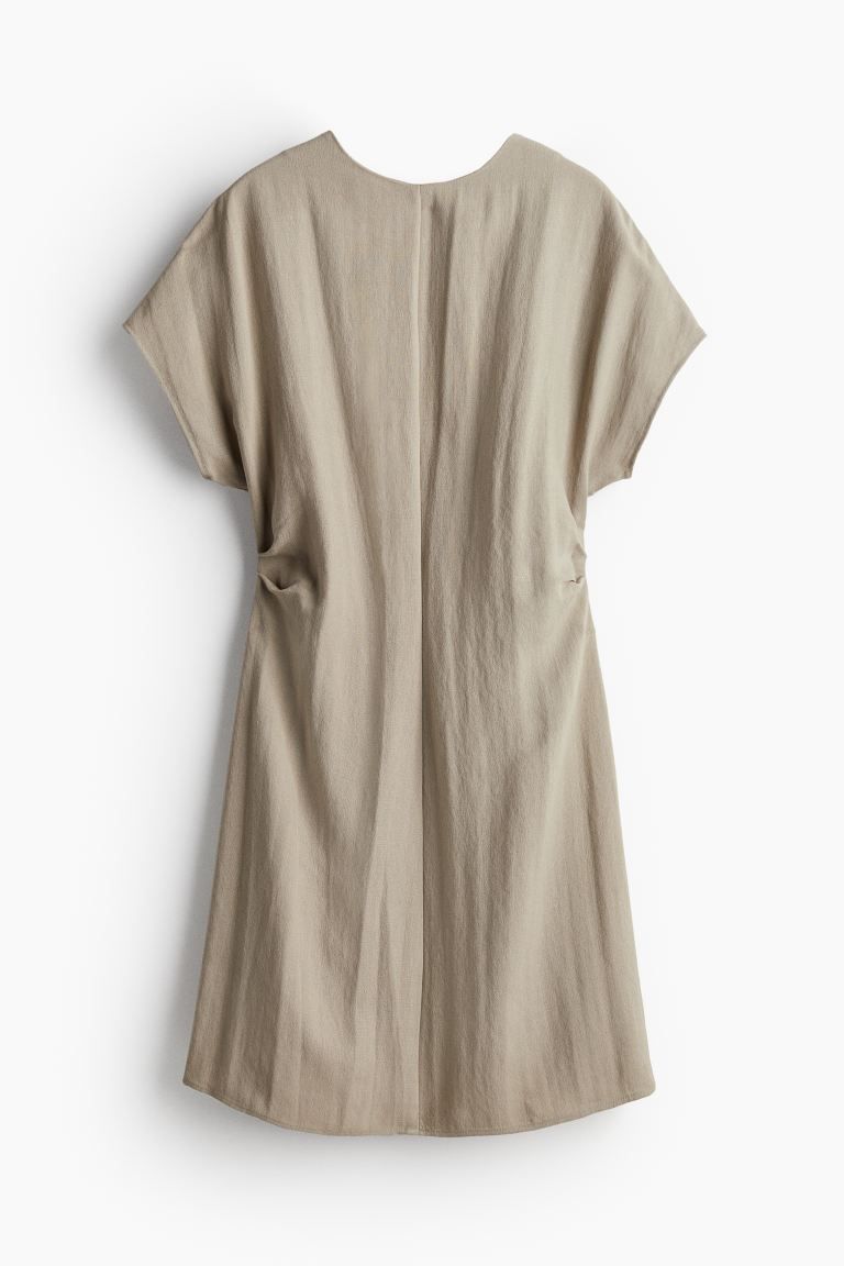 Tapered-waist dress | H&M (UK, MY, IN, SG, PH, TW, HK)