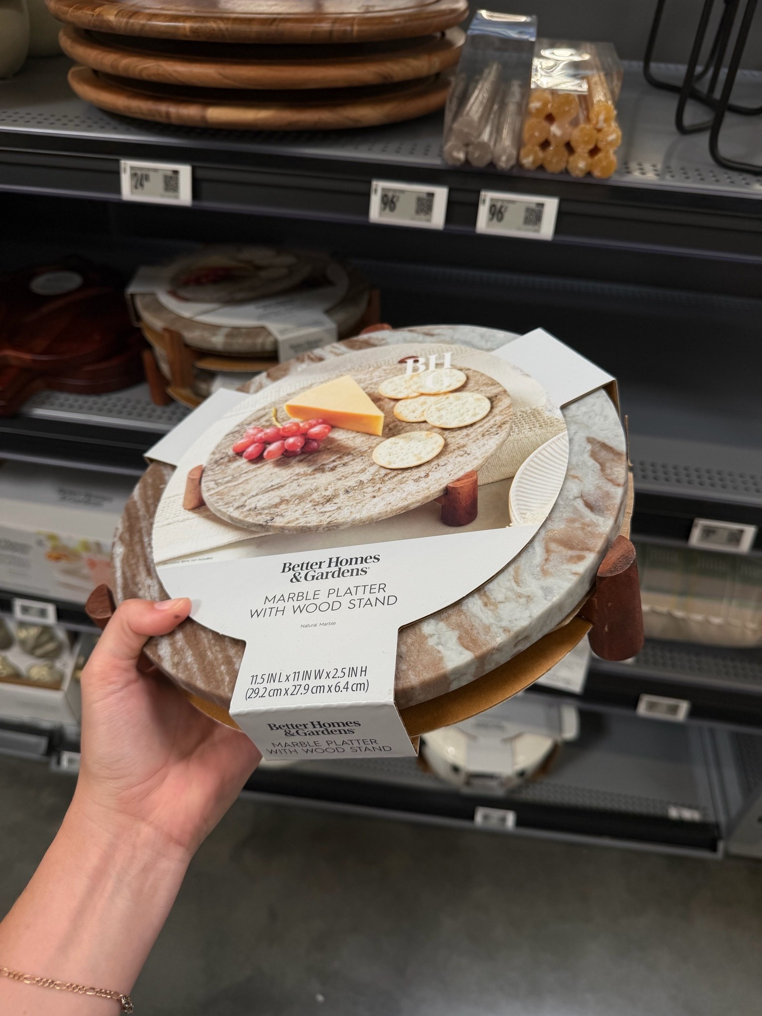 Walmart find!!! This marble platter is so high end looking! It’s HEAVY & so chic. Perfect for hosting season! #walmart #walmartfind #walmarthome @walmart

#LTKHome
