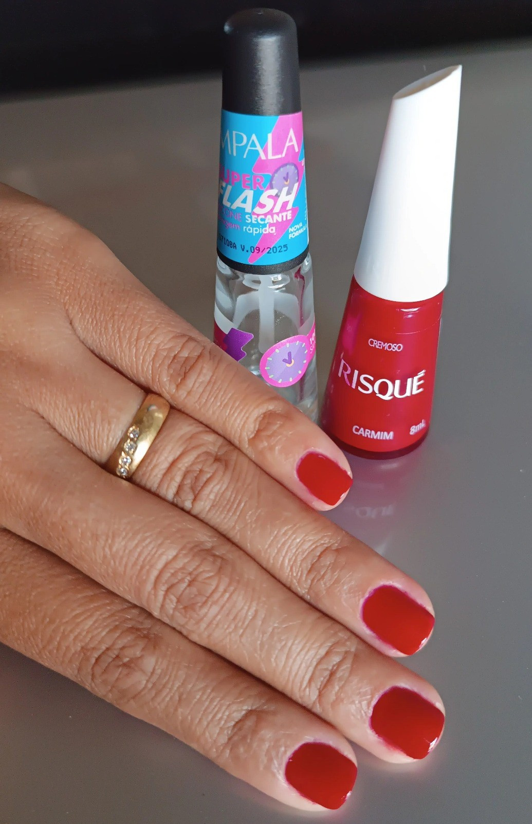 Unhas da semana prontas, do jeito que gosto.Aquele vermelho empoderado.#vermelhocarmimrisque #intensificadordecorebrilho #secagemrapida

#LTKbrasil #LTKbeauty