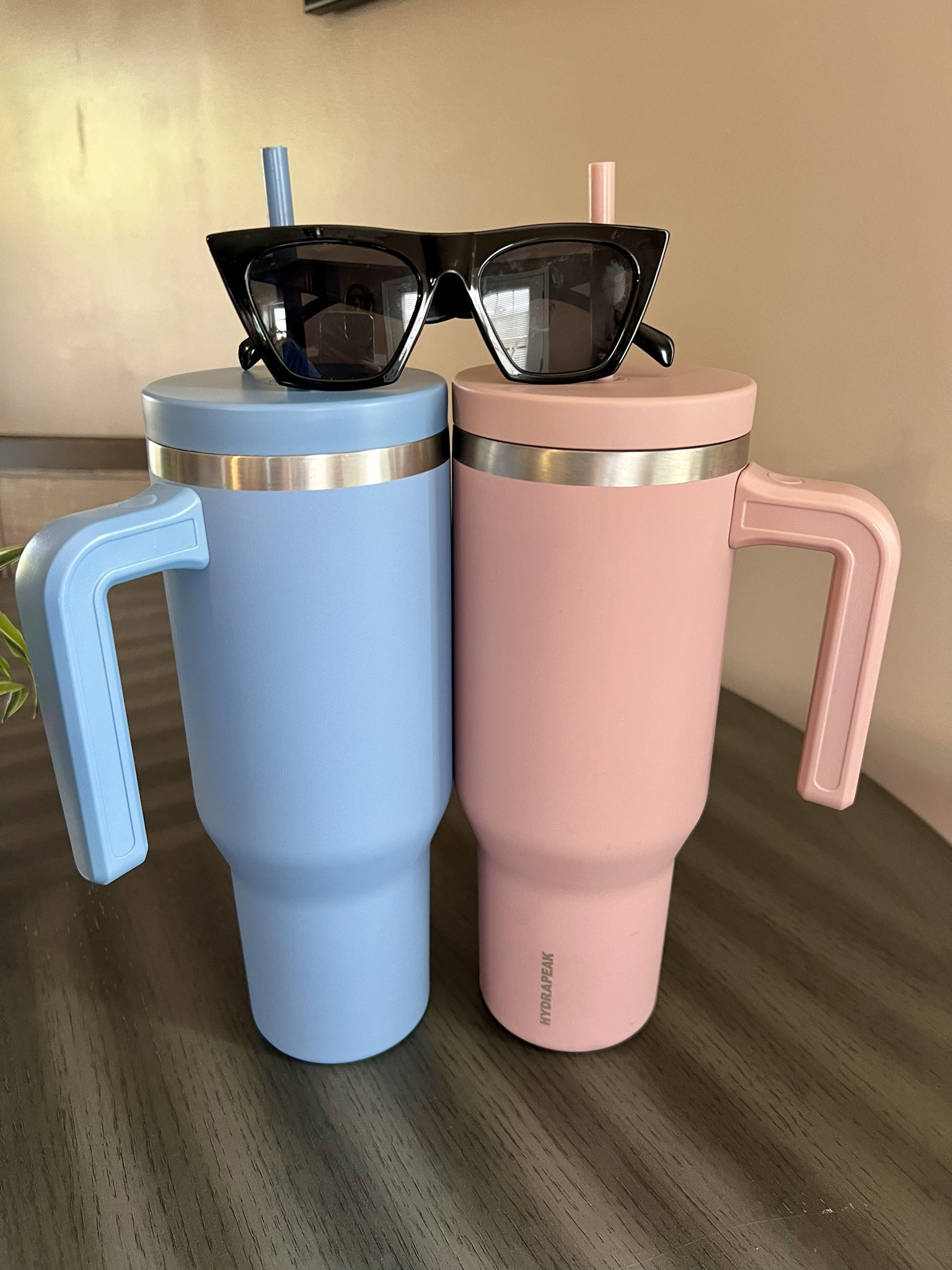 Summer Essentials from Amazon 

Cup tumbler sunglasses summer hydropeak water bottle 

#LTKswim #LTKfindsunder50 #LTKstyletip