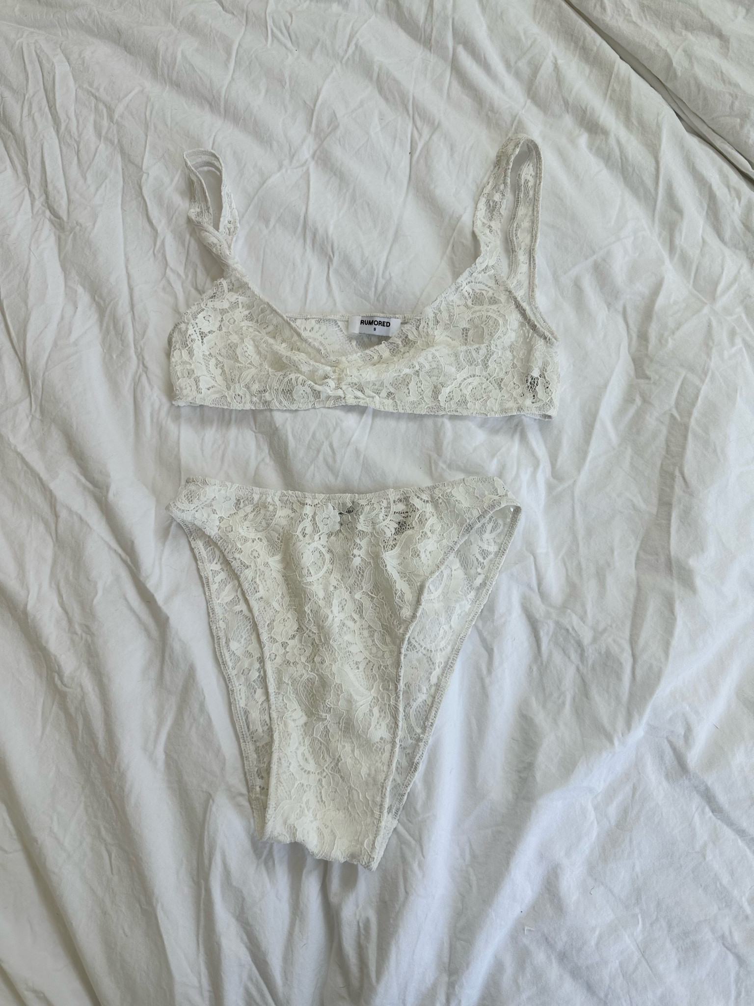 Smitten Brief  White Lace – Rumored