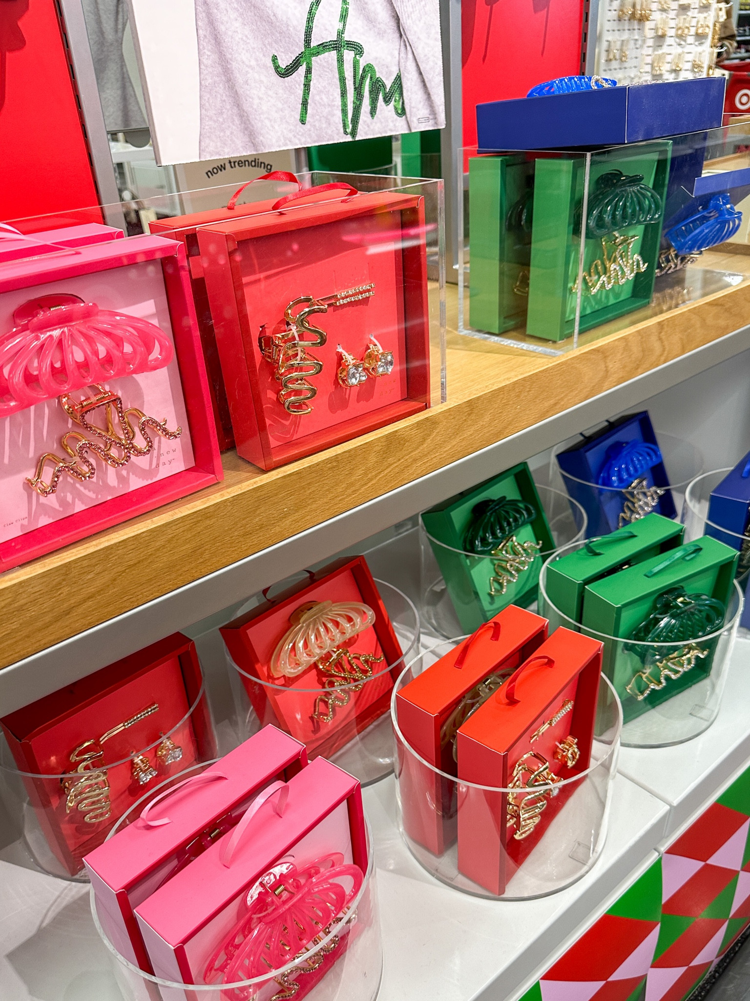 My teen is obsessed with Hair Claws. These hair claws are great stocking stuffers for teens #HairClaws #Clips #StockingStuffers #Teens #ChristmasGifts @target

#LTKHolidaySale #LTKGiftGuide #LTKHoliday