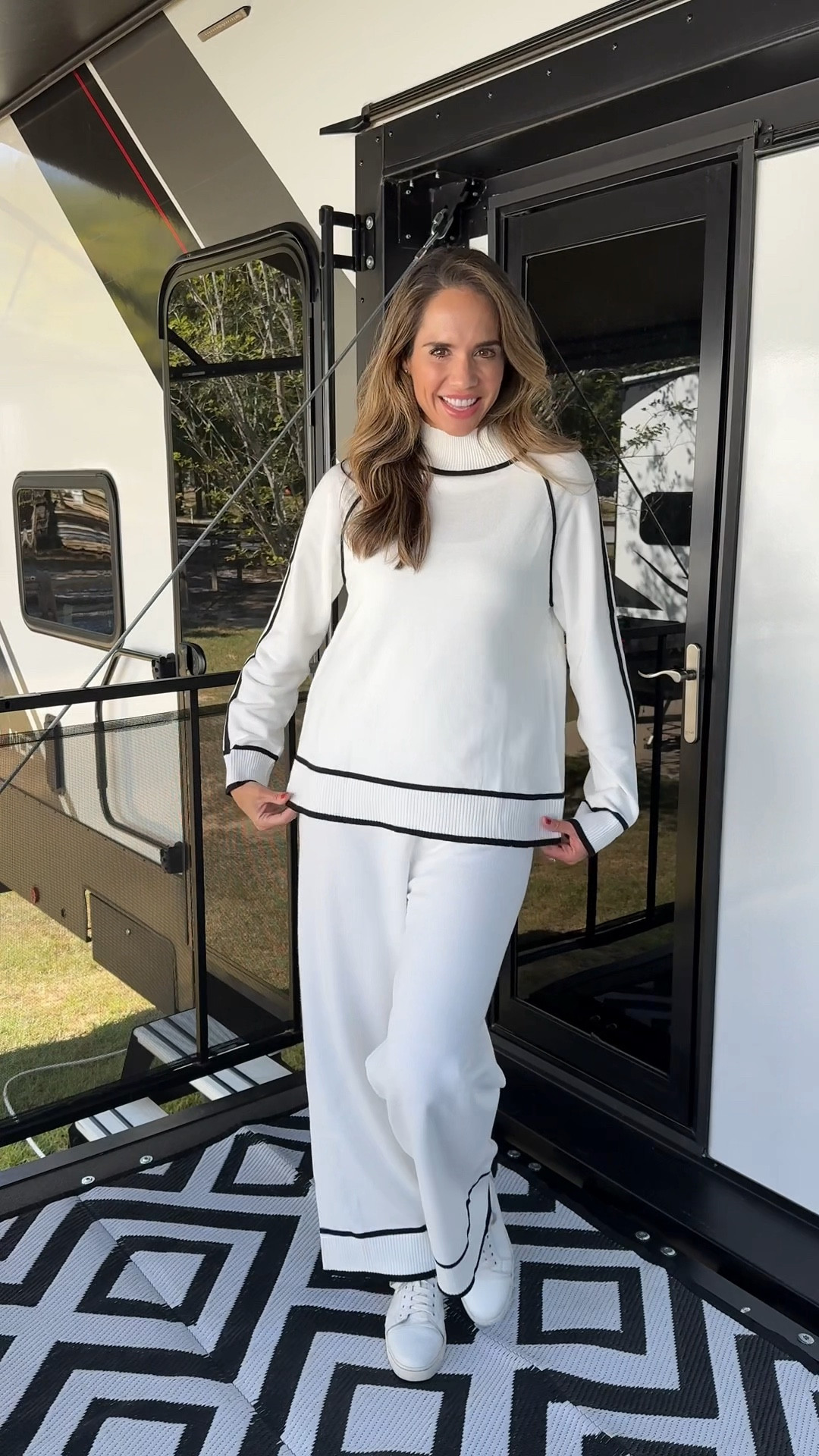 These elevated loungewear sets are perfect for travel and casual, everyday Mom life! So chic and so comfy!

I’m 5’5” and wear a size small for reference. 💗

#fallfashion #casualoutfit

#LTKActive #LTKOver40 #LTKTravel