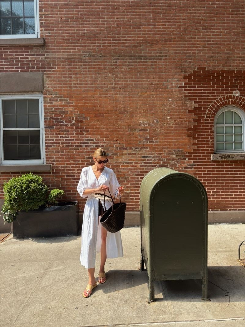 A long shirt dress over bloomers, something fresh!