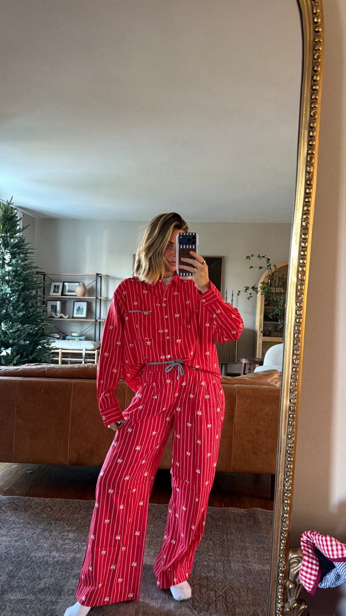 Wearing a size large in top and medium in bottoms. Love these bow pajamas for the holidays! 

#LTKHoliday #LTKmomlife #LTKGiftGuide