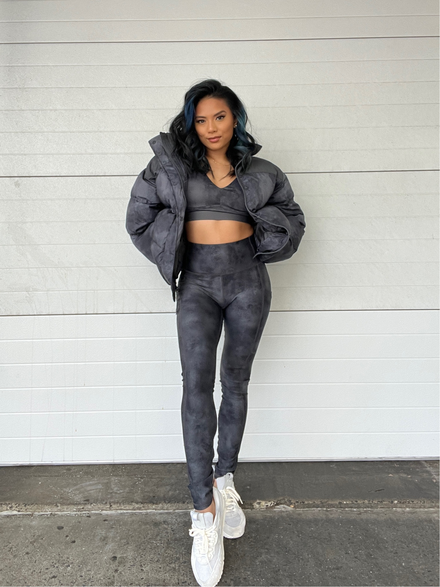 I love the pockets inside of this puffer and the draw strings on the bottom 😍 also these leggings are so cozy, perfect for chilly days in nyc to come 😭

#LTKGiftGuide #LTKfitness #LTKstyletip