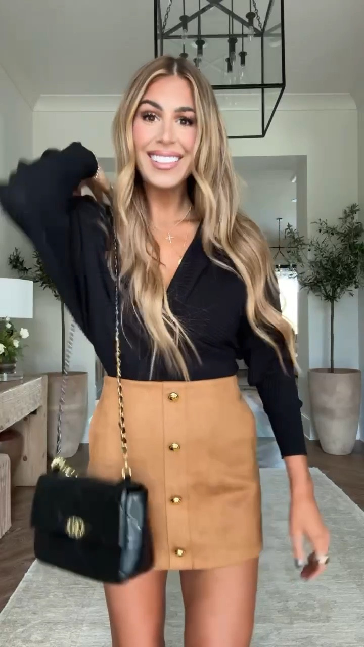 Use code Hollie35 for 35% off everything at @vici 