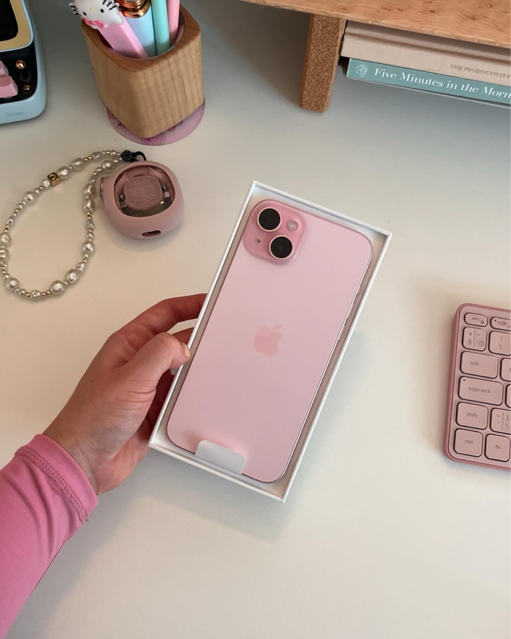 pink iphone 15 plus 💕 256GB // 48 MP camera, dynamic island + USB-C📲