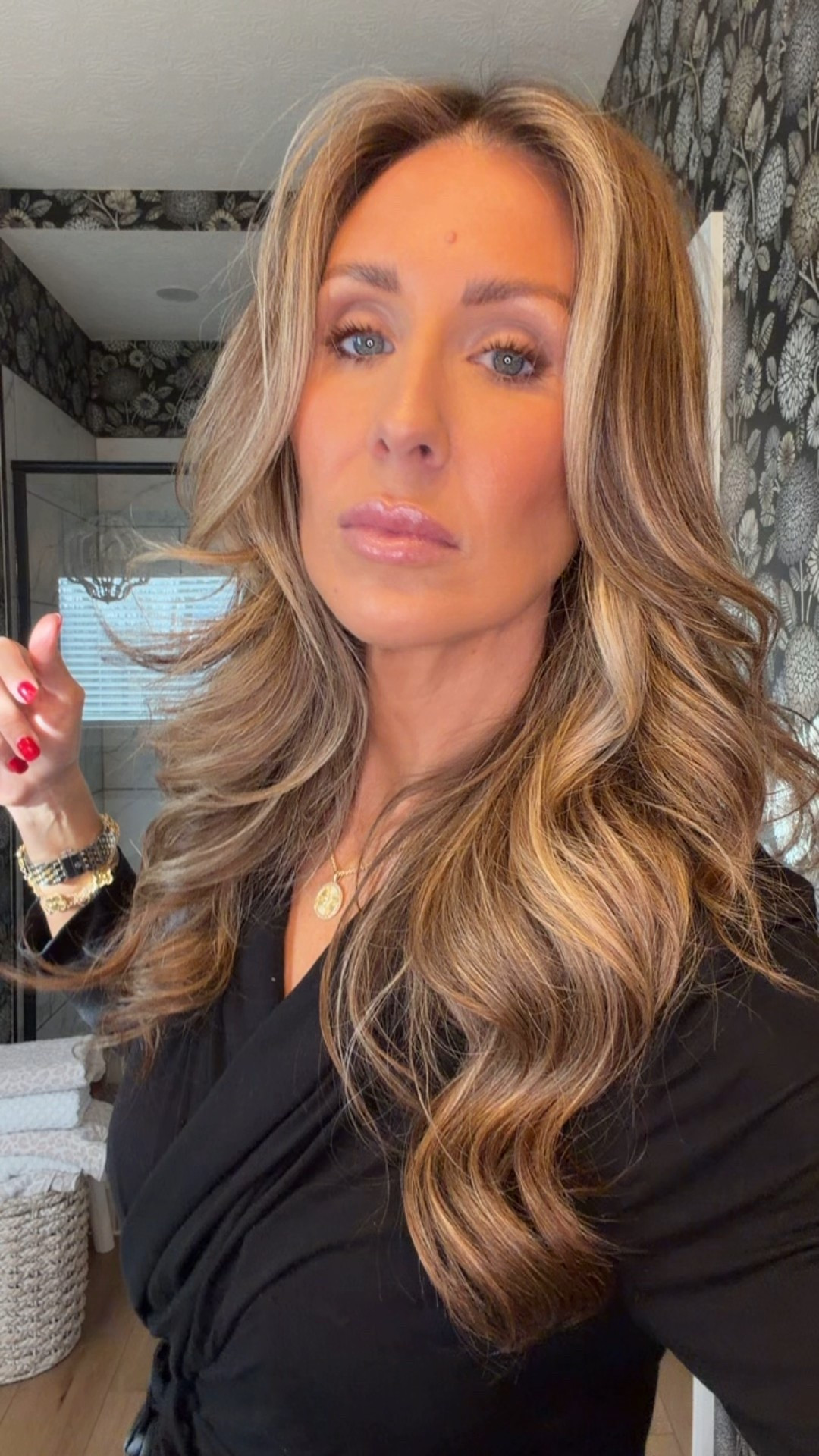 The Dyson air app is such a great tool to go from wet to dry with a lower heat setting. It’s on sale today only! ✨✨✨New customers can use code NEW15 for $15 off $35✨✨✨@qvc #ad #LOVEQVC


#LTKOver40 #LTKgrwm #LTKBeauty