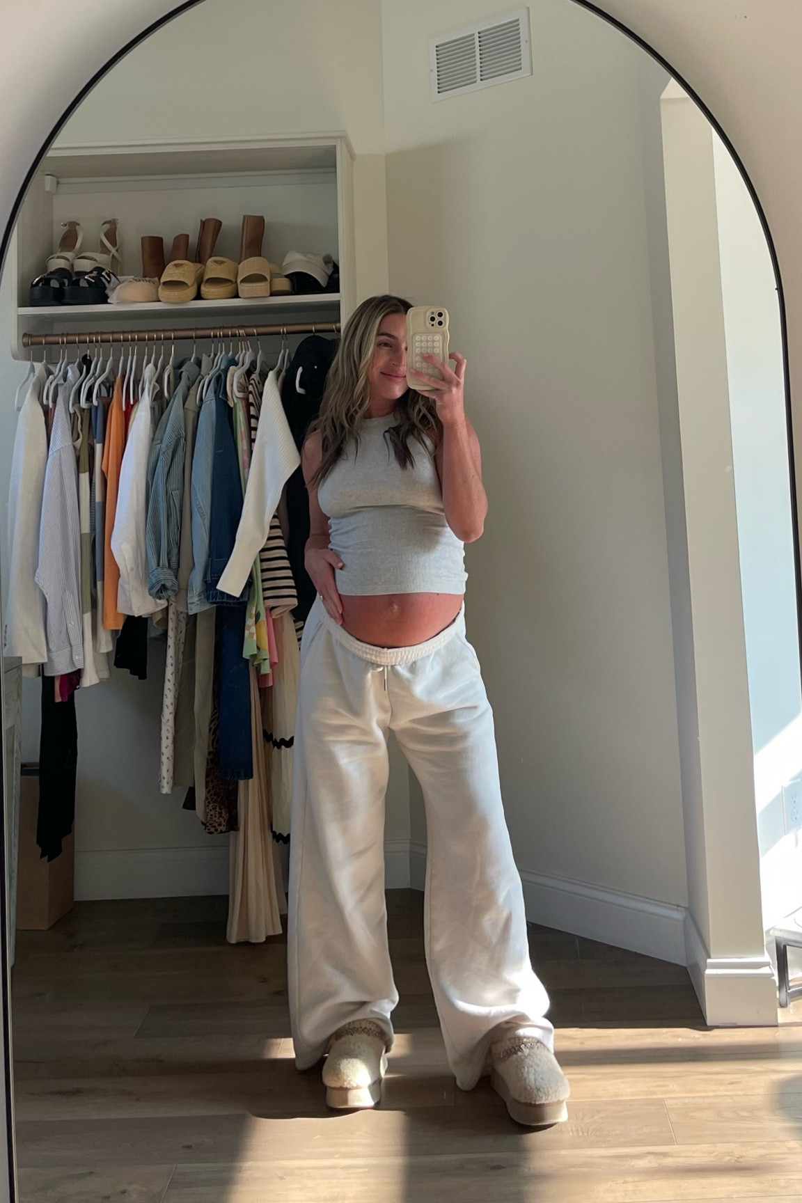 I’m 5’2” 40 weeks pregnant in size small sweats (up one for pregnancy) & size Xxs tank 