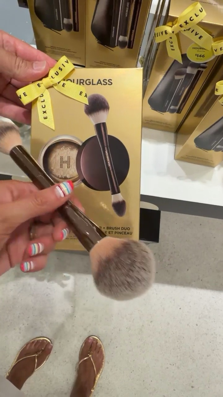 I carry this brush with me everywhere, you need to snag! Such a good price! 👏🏻👏🏻

#LTKdayinmylife #LTKgrwm #LTKootd