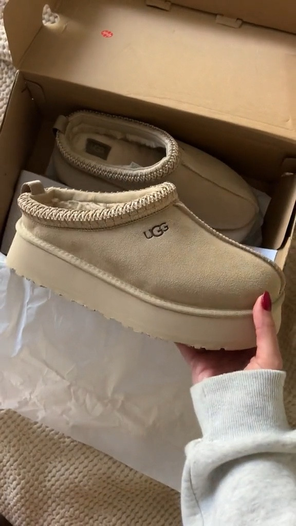 Looked everywhere for these! Ugg tazz - mustard seed 

#LTKshoecrush #LTKSeasonal