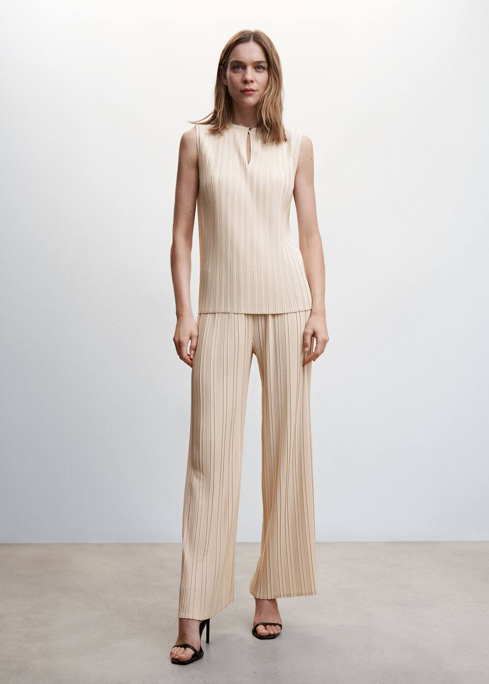 Pleated wideleg pants | MANGO (US)
