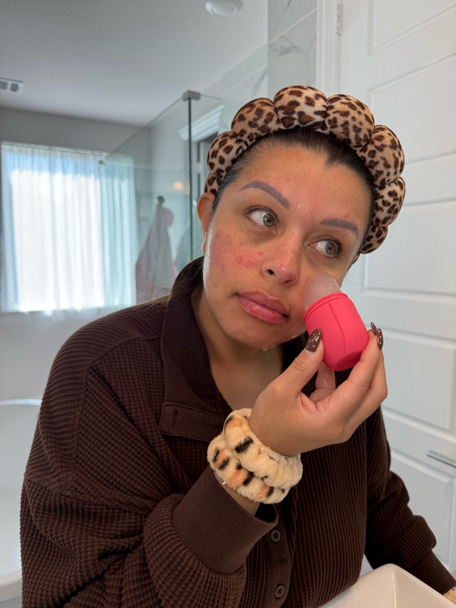 Turning 40 changed my skin and honestly, it changed the way I see myself. 

Learning to embrace the changes, take care of me, and love the woman I’m becoming. 

This is me. No filters, just real life. ❤️

#Over40 #Over40Women #SelfLove #RealLife #SkincareTok #IceRoller #Perimenopause

#LTKmorningroutine #LTKselfcare #LTKdayinmylife