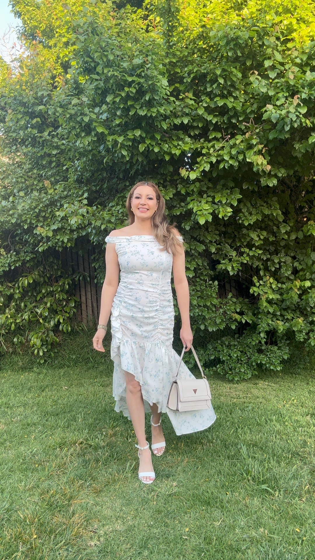 BLUE 1930S OFF-SHOULDER FLORAL RUFFLES HEM DRESS.
Size:L

#LTKGiftGuide #LTKSaleAlert #LTKBeauty