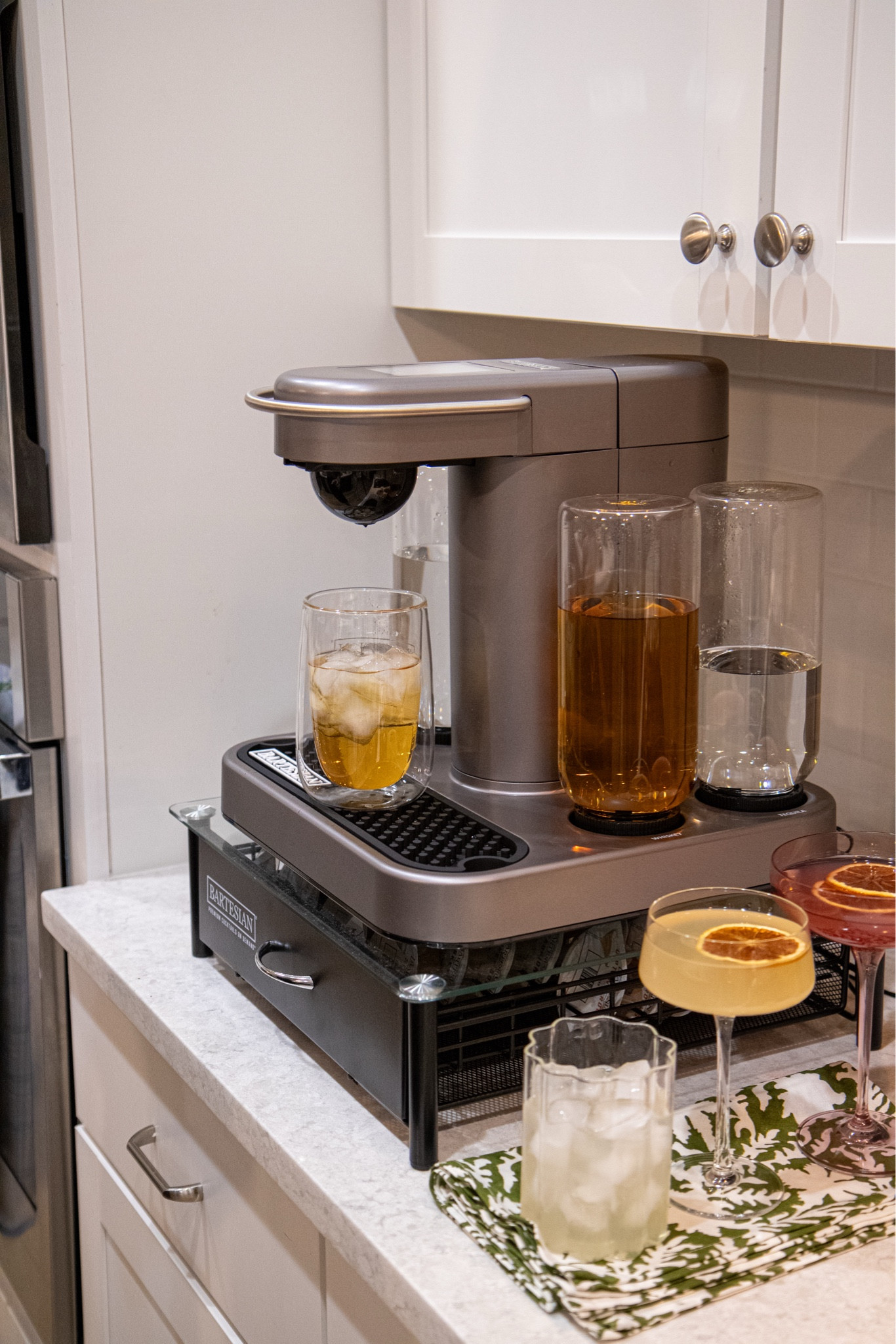 Are you hosting this season? Here are my go-to cocktails for hosting… A Raspberry Ginger Gimlet, Lemon Drop, Classic Margarita & a Maple Pecan Pie cocktail. I recently discovered the @bartesian cocktail maker which can make all my favorites plus 60 others at the touch of a button! It keeps you in the party & not behind the bar all night.. Follow me, comment COCKTAIL & I will send you the links to my go-to capsules! 

#ad #betterwithbartesian #cocktailrecipe 



#LTKHome #LTKSeasonal #LTKHoliday