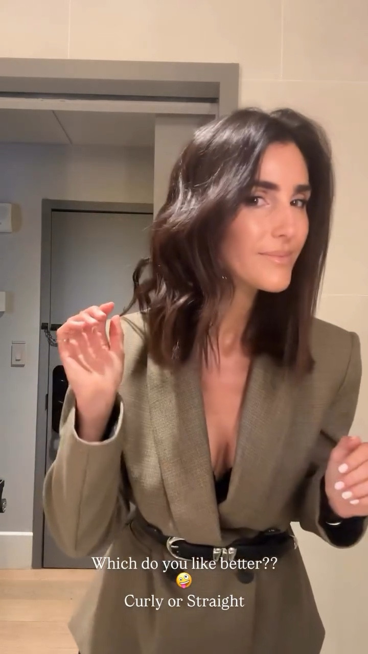 Which do you like better? Straight or curly? I’m just shy of 5-7” wearing the size small blazer #stylinbyaylin #aylin

#LTKStyleTip #LTKNYFW