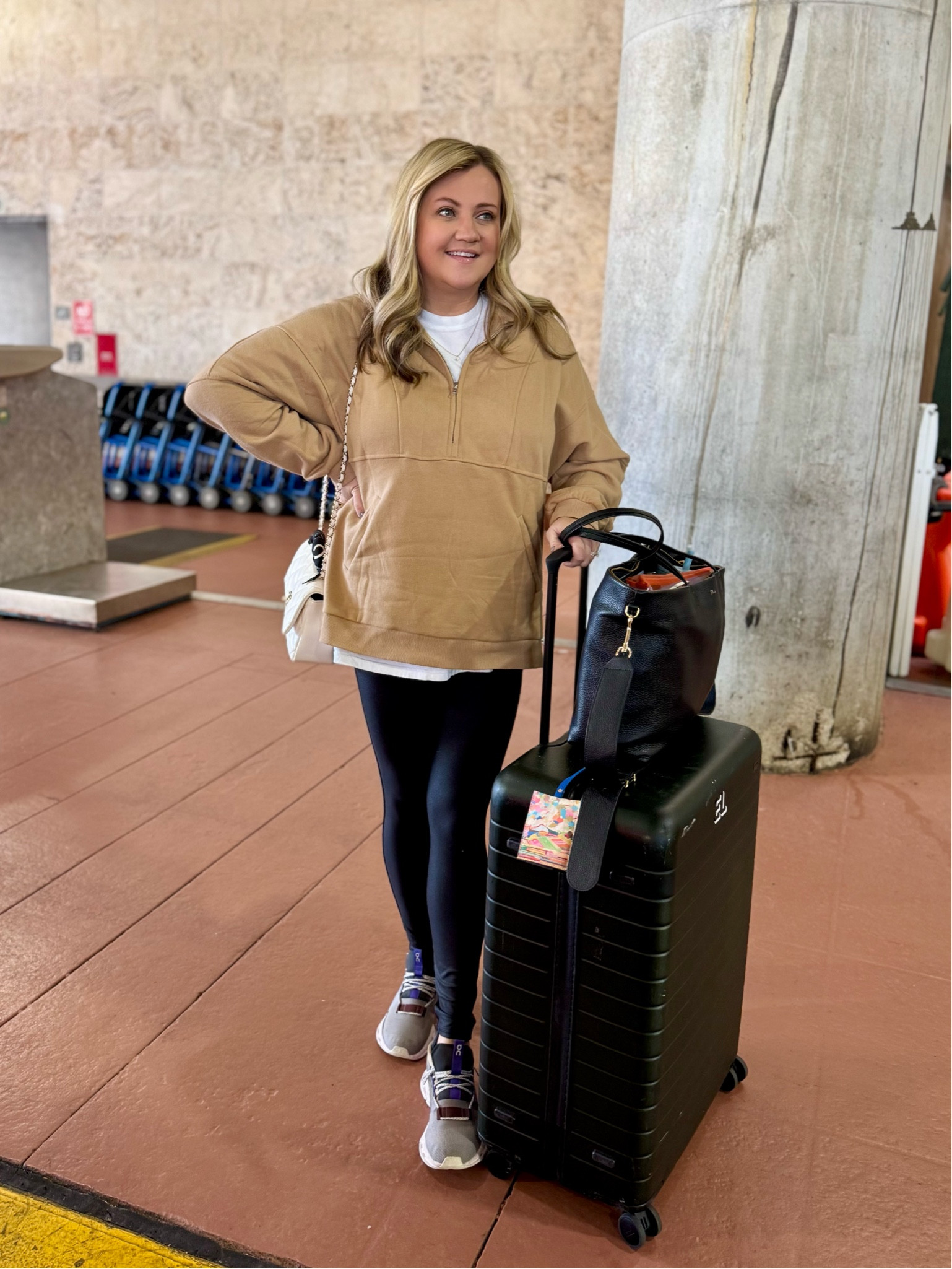 Travel day outfit

#LTKHoliday #LTKMidsize #LTKTravel