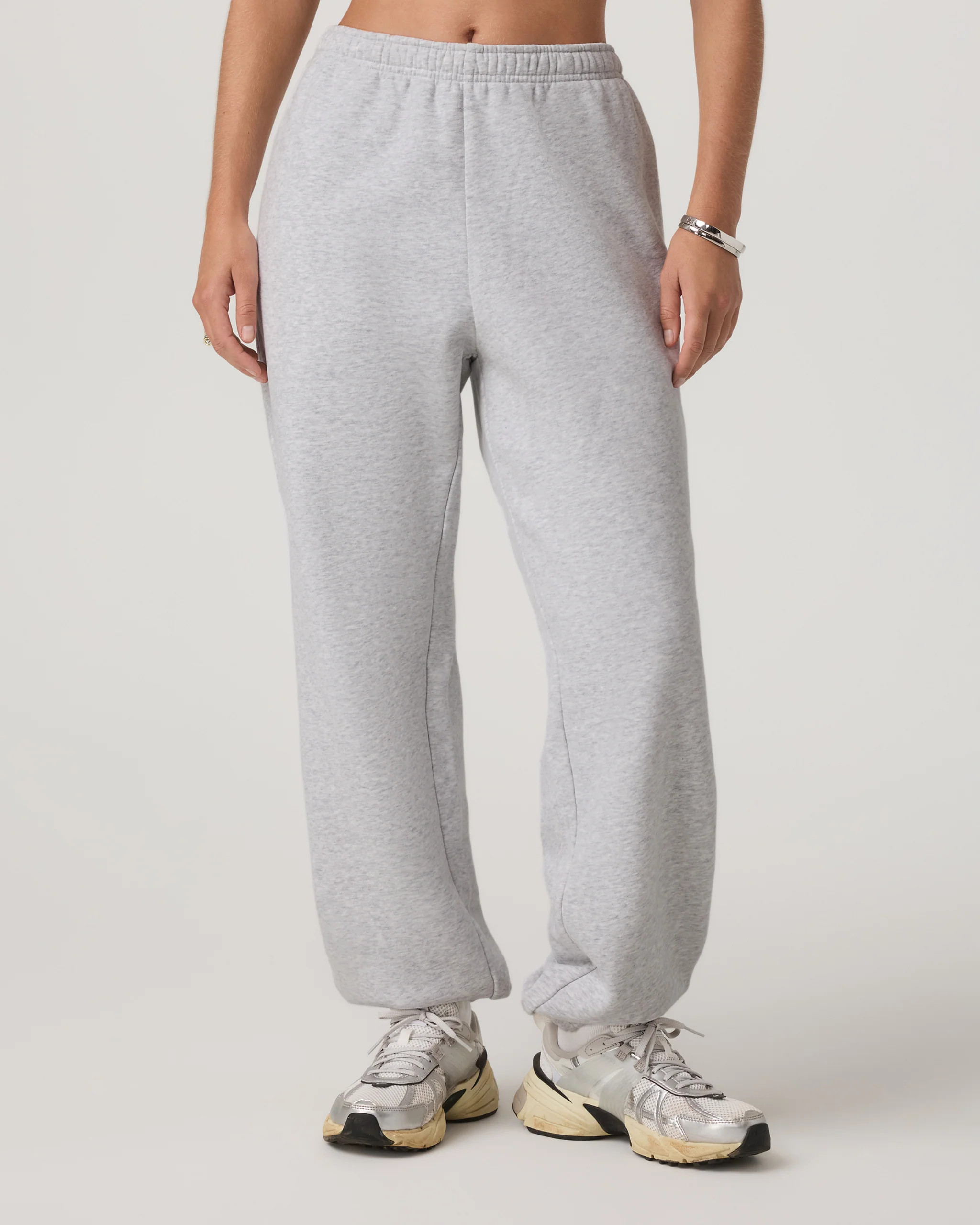 Women's Restore Classic Sweatpant | Pale Grey Heather | Vuori | Vuori Clothing (US & Canada)