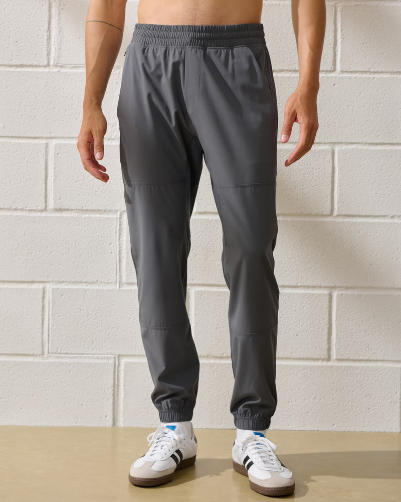 YPB motionTEK Training Jogger | Abercrombie & Fitch (US)