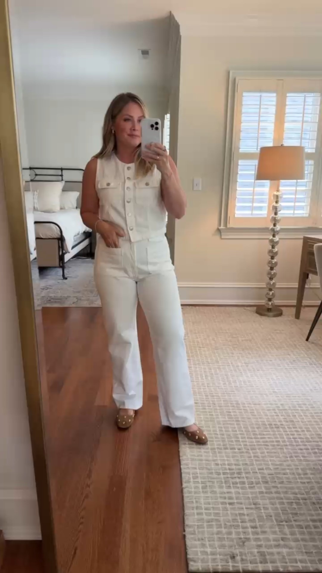 Can we get a 👏 for these “low slung” jeans and new Cleo straight leg with the trendy pockets? Madewell’s denim selection is always the best, but this fall’s denim is next-level good. Pair a casual jean with a more feminine top, or try a wide-leg option with my favorite vest for the transition from summer to fall. Either way, you’ll find exactly what you need @madewell ! #madewellpartner  #ad  #madewell 

#LTKxMadewell