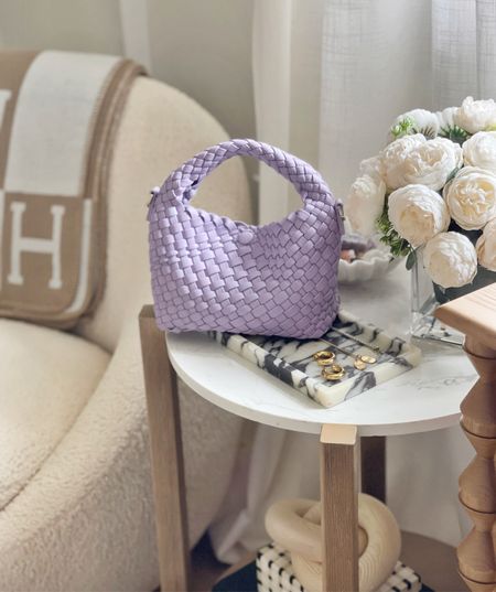 BAG \ pretty purple handbag find from Amazon! Only $39 and comes in more color options! 

Spring
Summer 
Outfit 

#LTKfindsunder50 #LTKSeasonal #LTKitbag