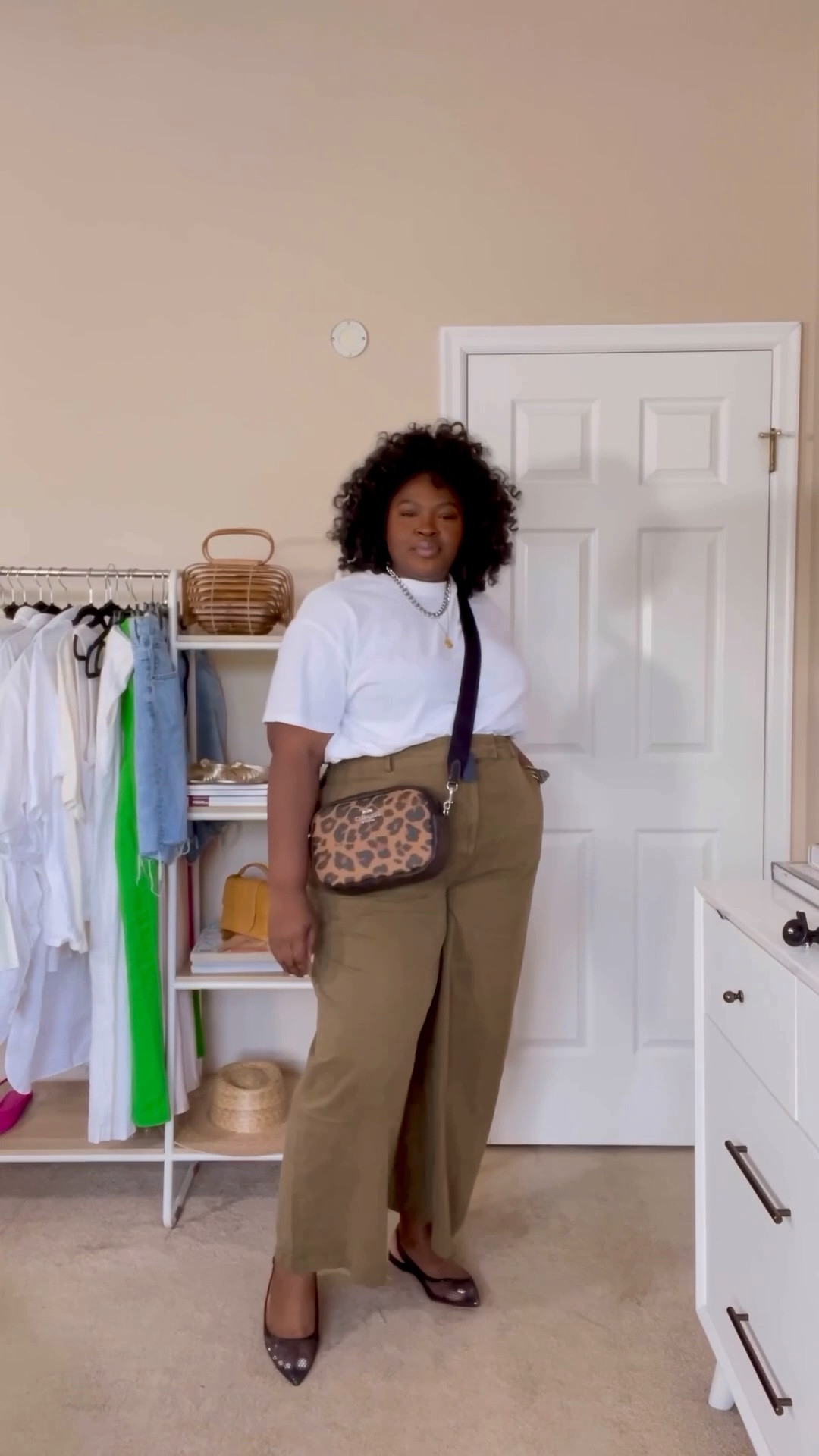 Spring OOTD ft Abercrombie essentials tea in a size extra large

#LTKSpringSale #LTKmidsize #LTKfindsunder100