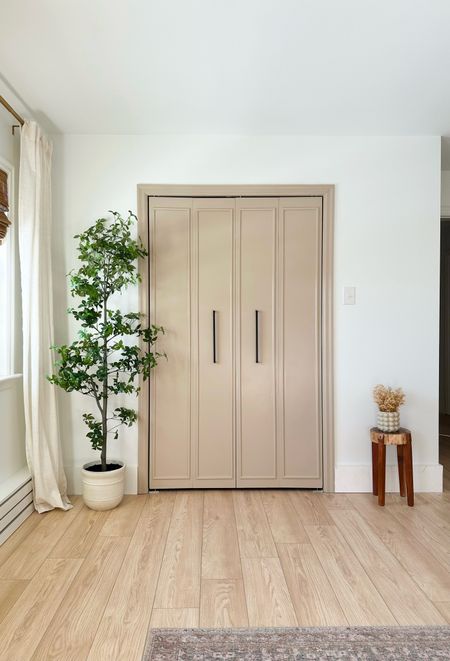 DIY guest bedroom closet door refresh! Paint color: balanced beige by Sherwin Williams / Wooden stool is TJMaxx 



#LTKhome #LTKstyletip