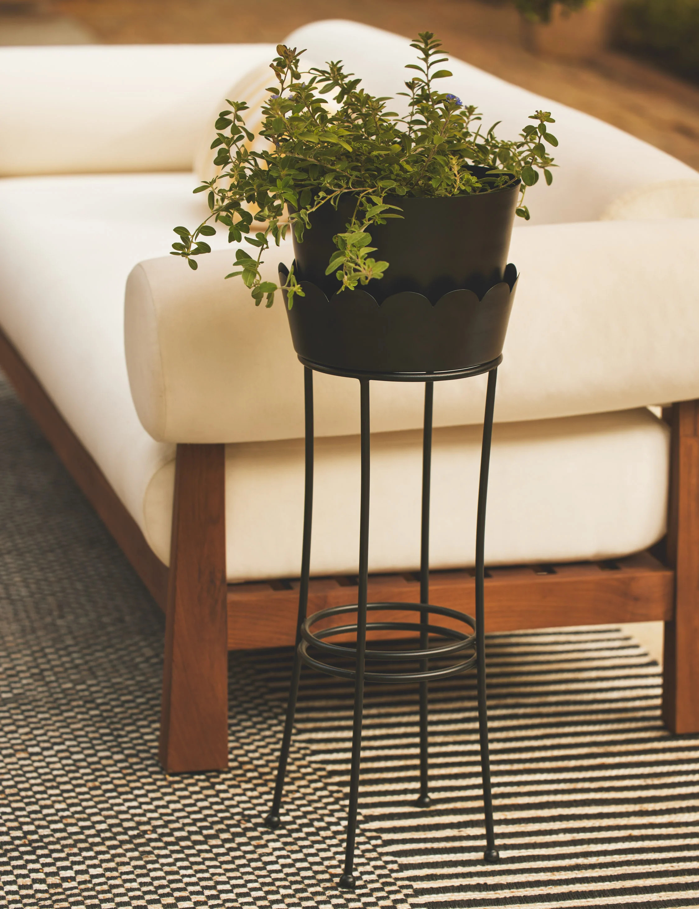 Onyx Indoor/Outdoor Planter | Lulu and Georgia 