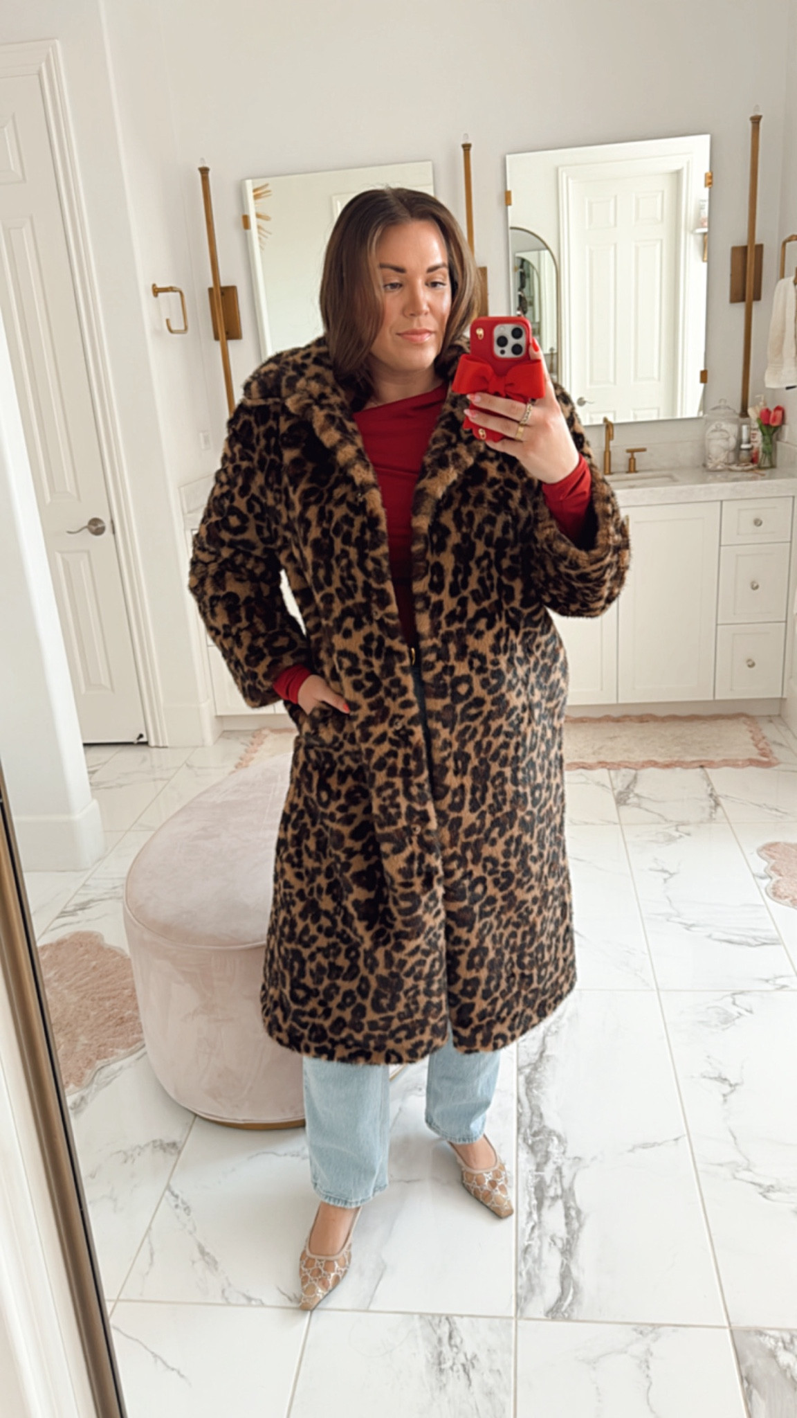 curvy luxe leopard coat for winter and the Holidays! wearing size large 

#LTKSeasonal #LTKHoliday #LTKMidsize