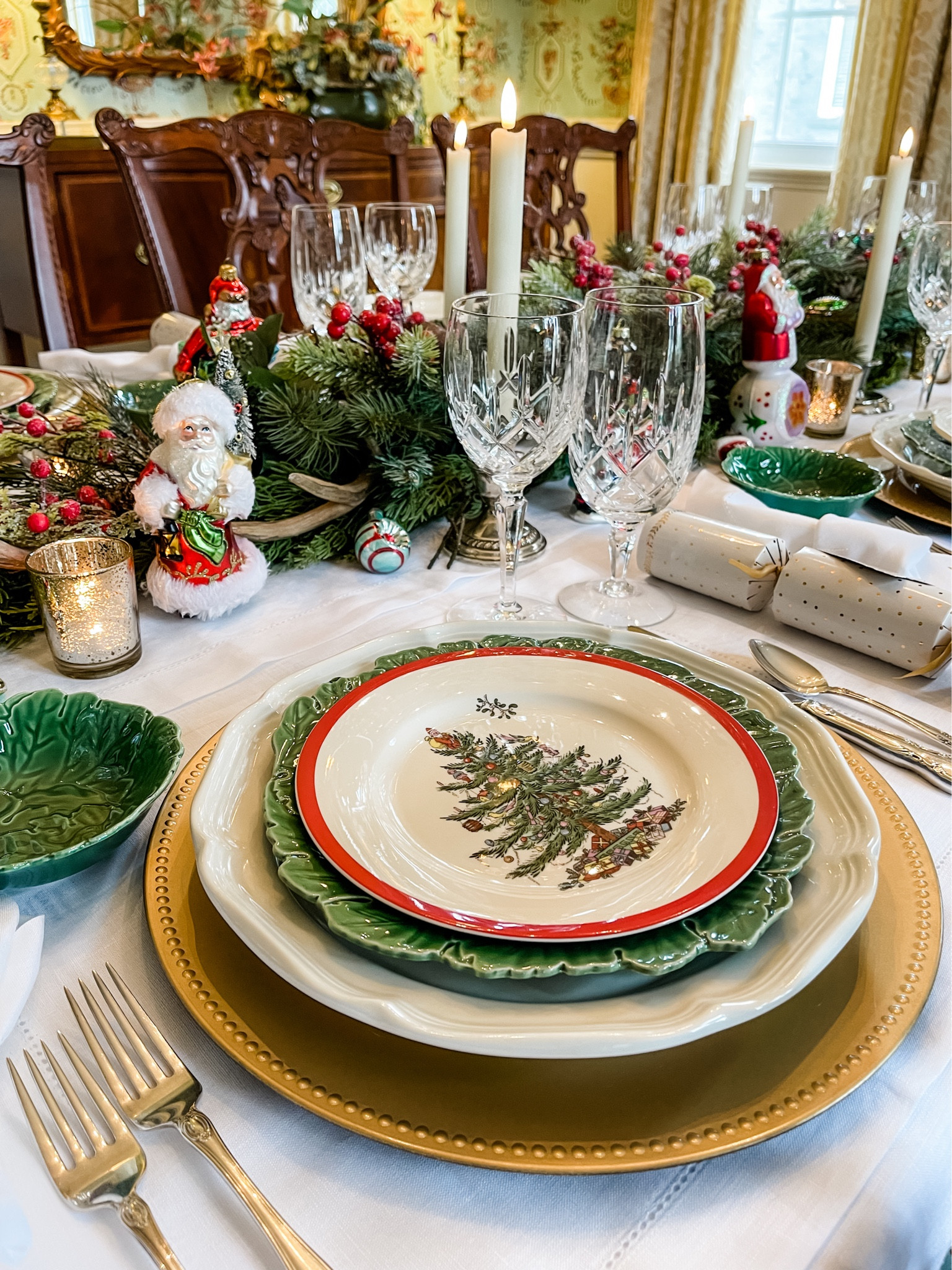 Christmas Tablescape 🎄🎅🏻🎁

#LTKhome #LTKstyletip #LTKHoliday