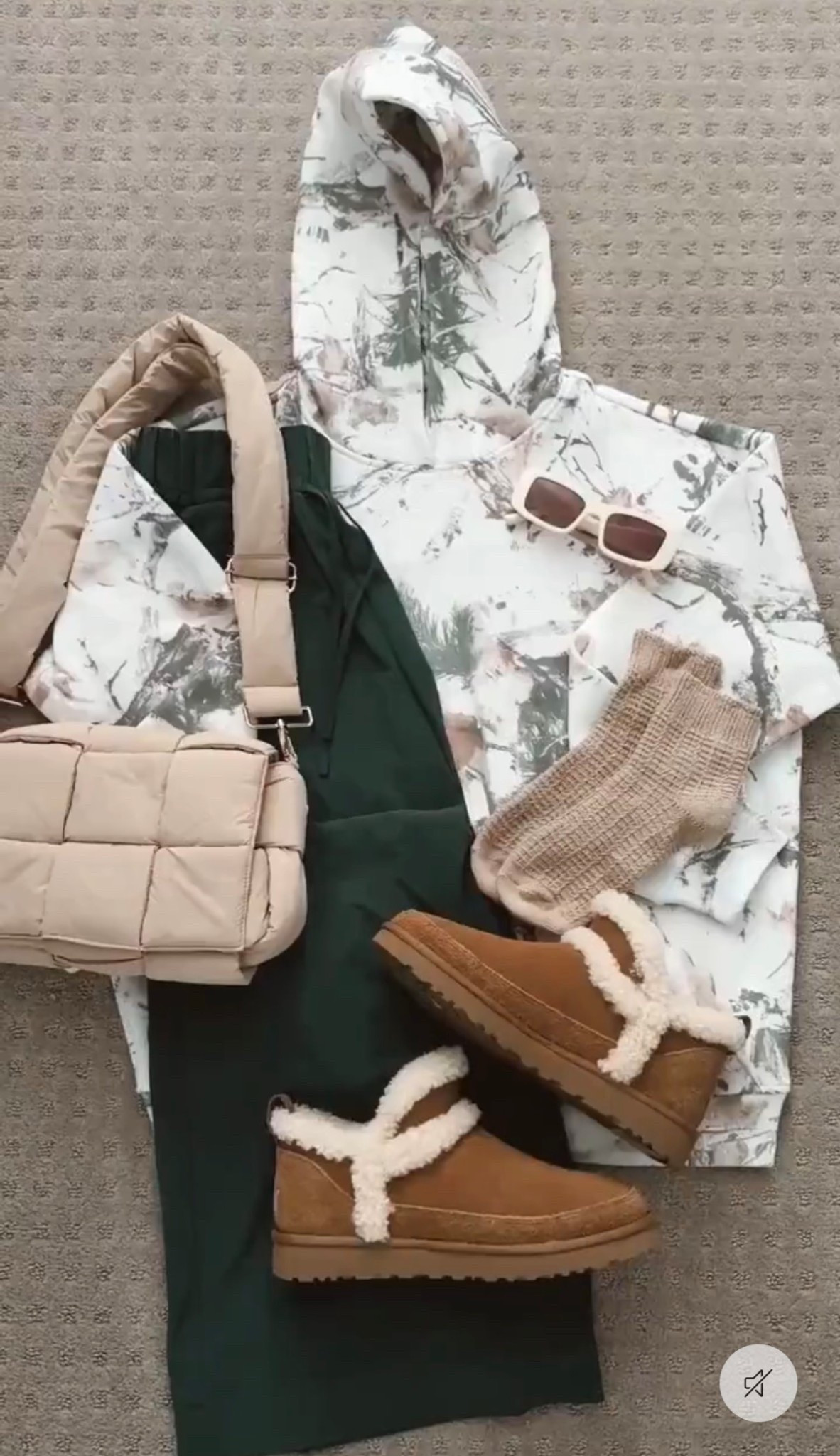 🤍 Camo & comfies = trendy! 


#LTKootd #LTKHoliday #LTKGiftGuide