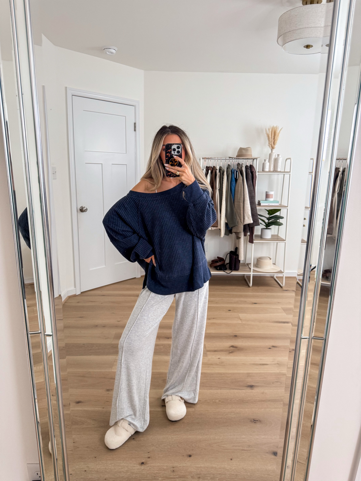 Soft & cozy lounge set I’ve had on repeat — top is oversized! I’m wearing my usual xs 

#LTKootd #LTKFindsUnder50 #LTKmomlife