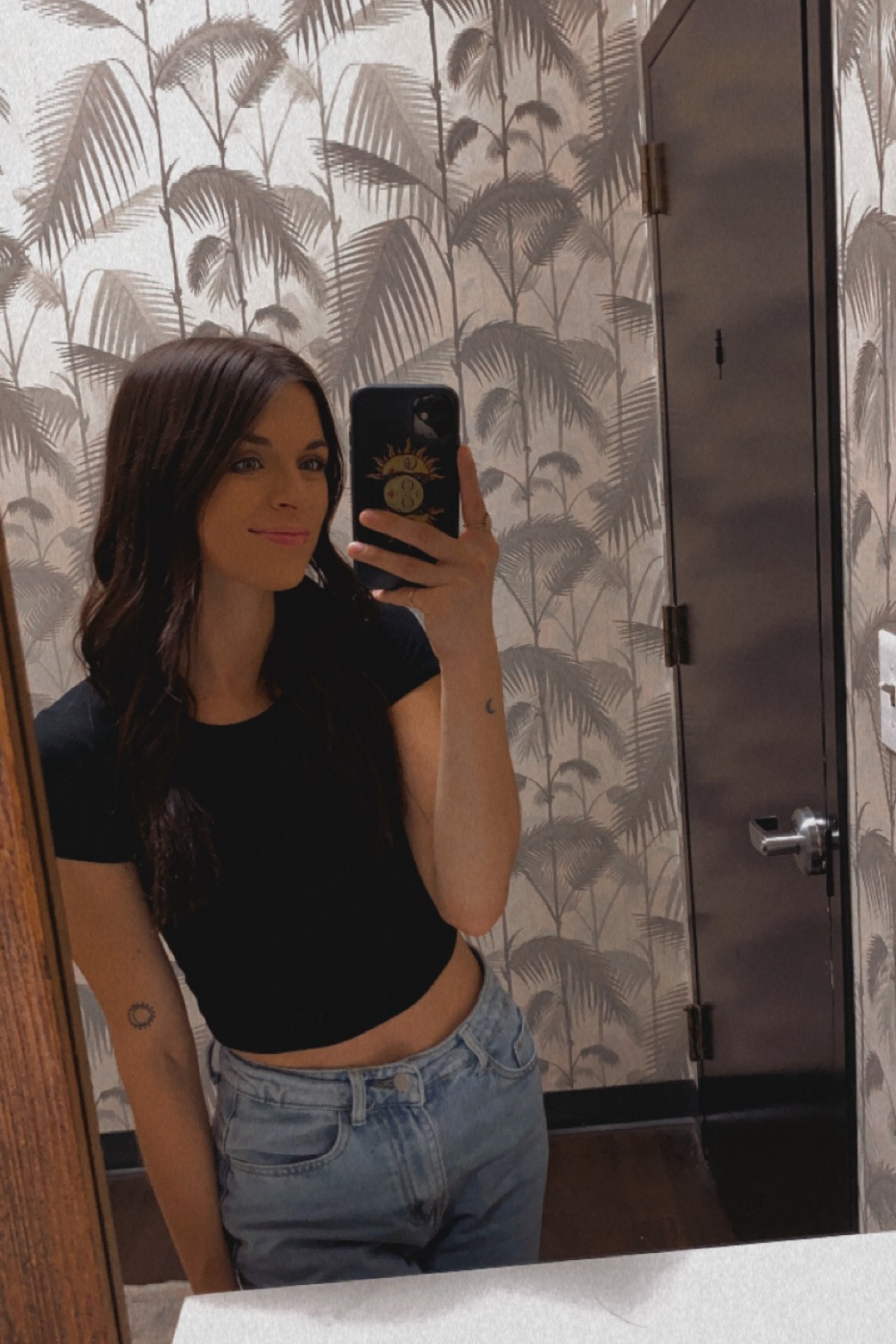 Work fit from SHEIN
Black crop top- SHEIN
High rise distressed jeans- SHEIN

SHEIN, affordable Women’s fashion, casual work fits, capsule wardrobe.

#LTKStyleTip #LTKWorkwear