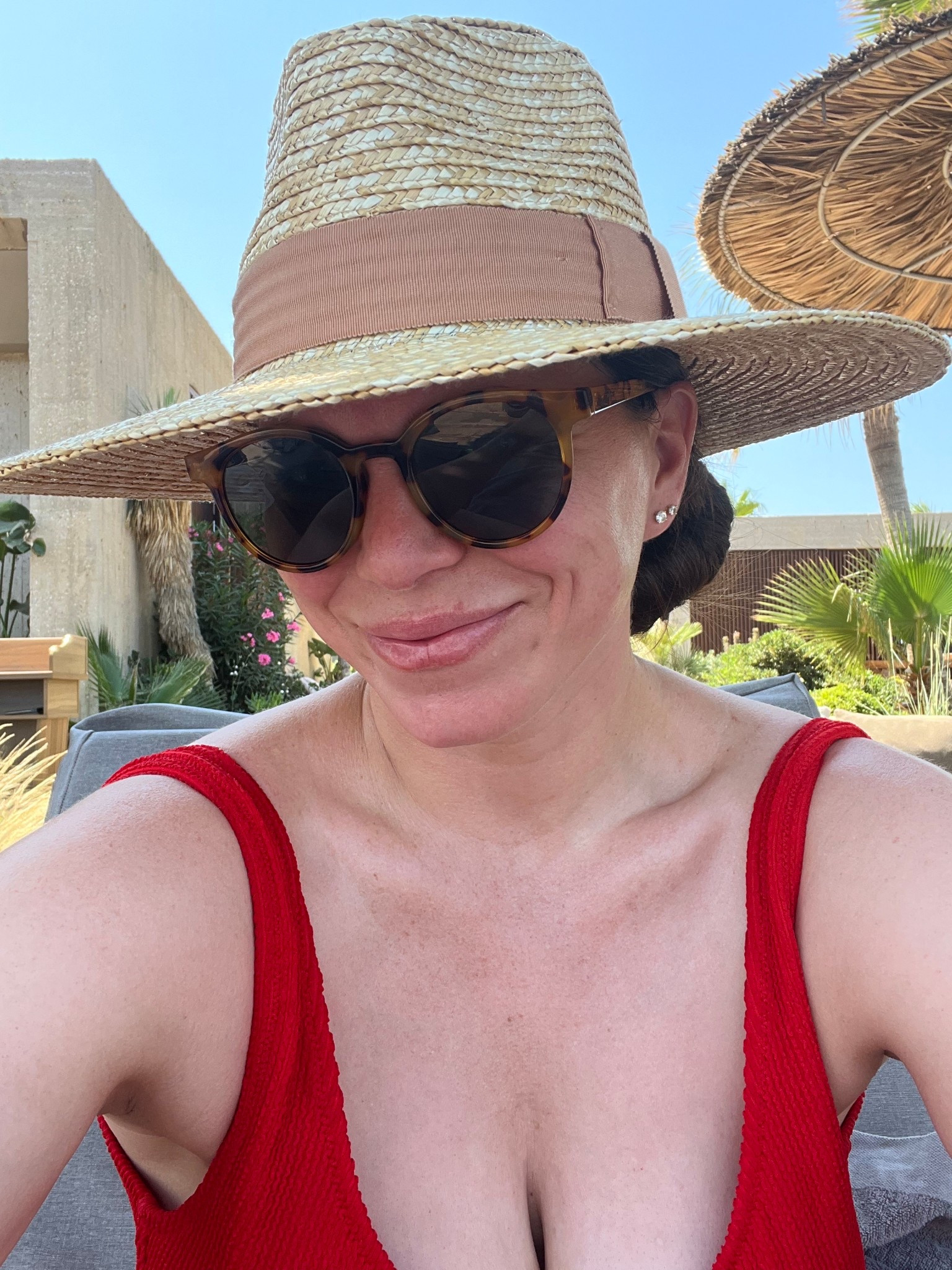 In my red swimsuit and hat era 💙🇬🇷