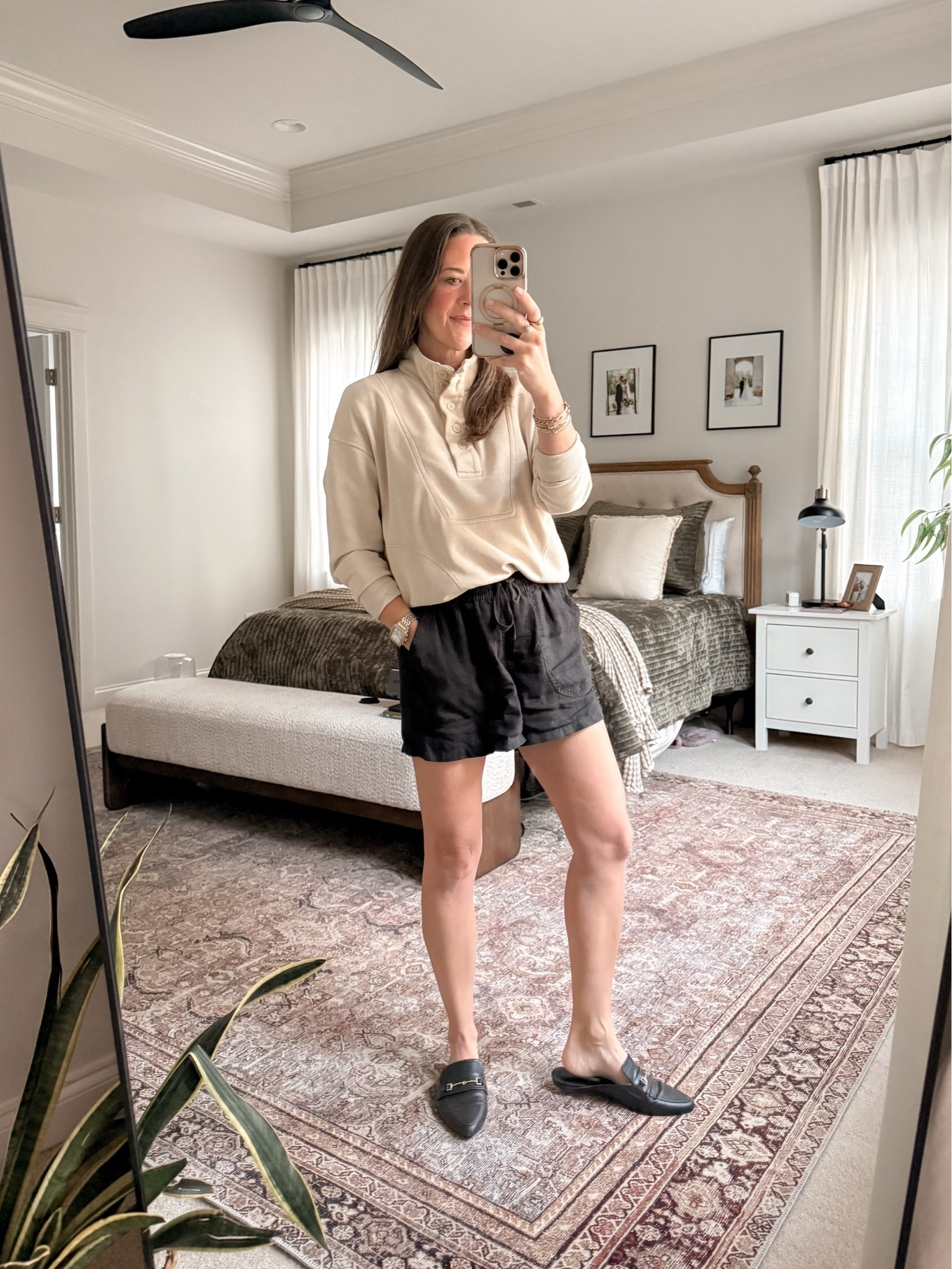 Easy summer-to-fall outfit with linen shorts 🤍

Quince linen shorts styled with a neutral sweatshirt and Amazon mules for an easy transitional look. Perfect for warm fall days, school drop-off, errands, and everyday mom life.

Sizing: Quince linen shorts in S — I wish I had gone with an XS. Sweatshirt is from a previous season, but I’m linking a similar one.

Use my Quince code INFG-26LINENANDLIGHTCO10 for 10% off your first order.

#LTKSeasonal #LTKFallStyle #LTKMomStyle

#LTKootd #LTKgrwm #LTKmomlife