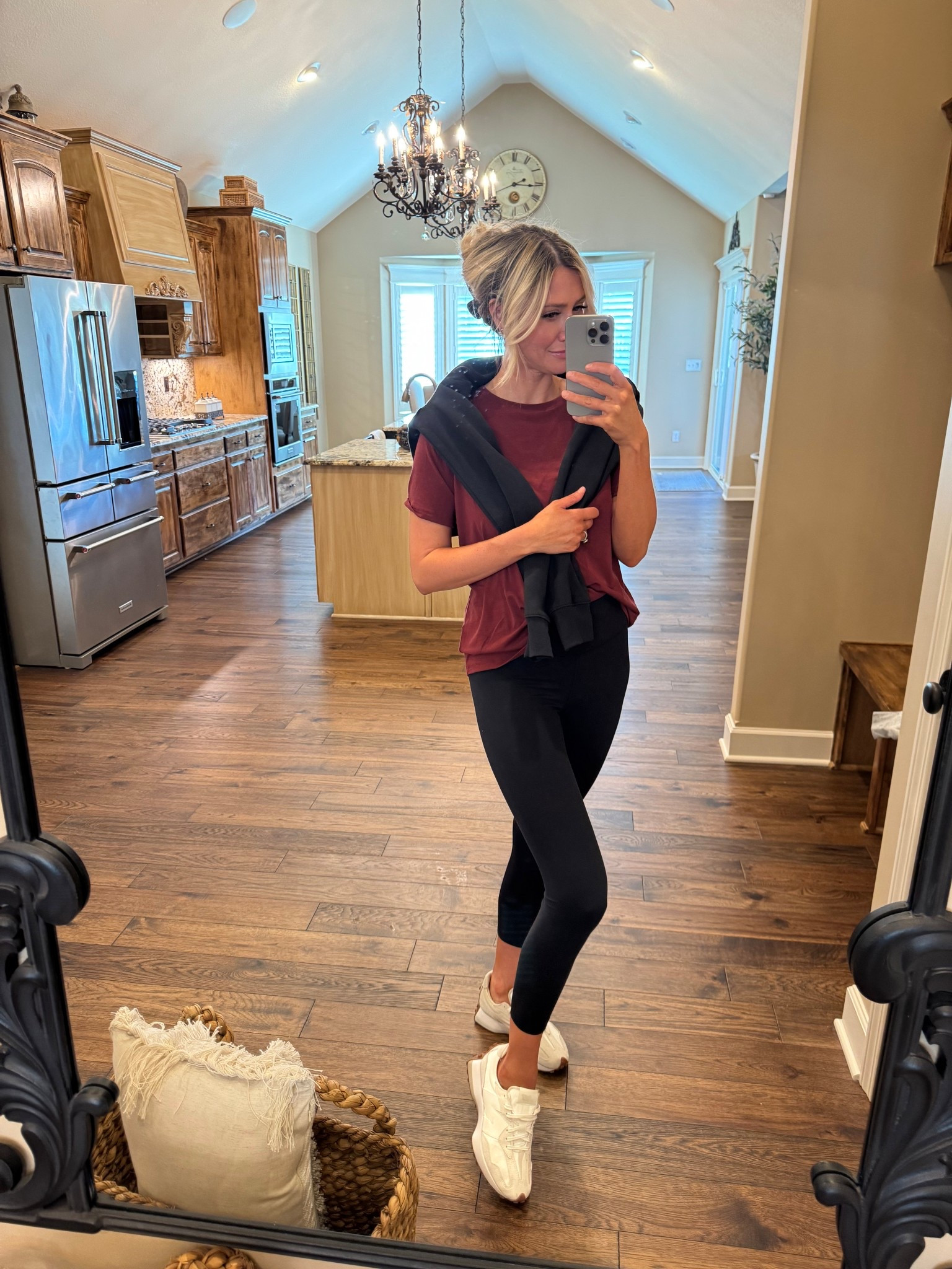 Light weight legging top in the prettiest maroon color! Wearing size small, would recommend sizing up for oversized look!

#LTKActive #LTKSaleAlert