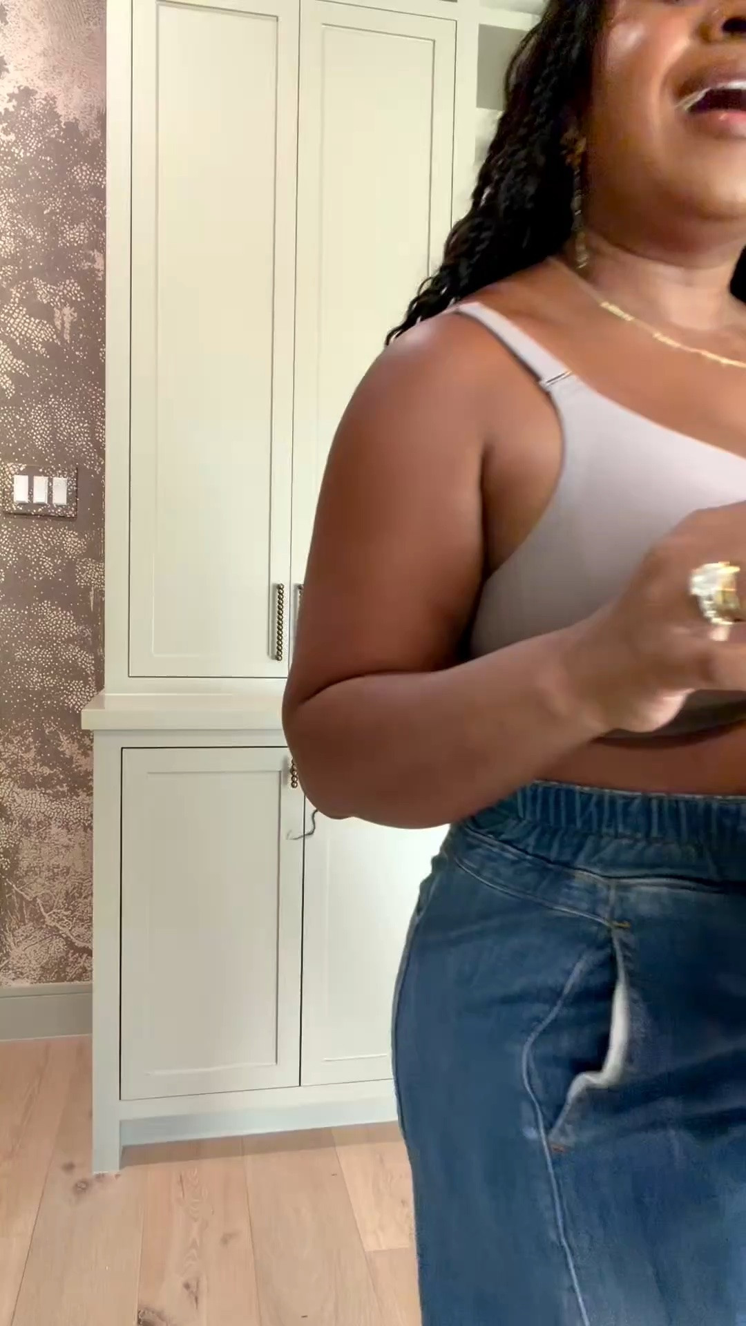 These pants are only $14, the lowest I’ve seen them!! 🤯

#LTKootd #LTKgrwm #LTKMidsize