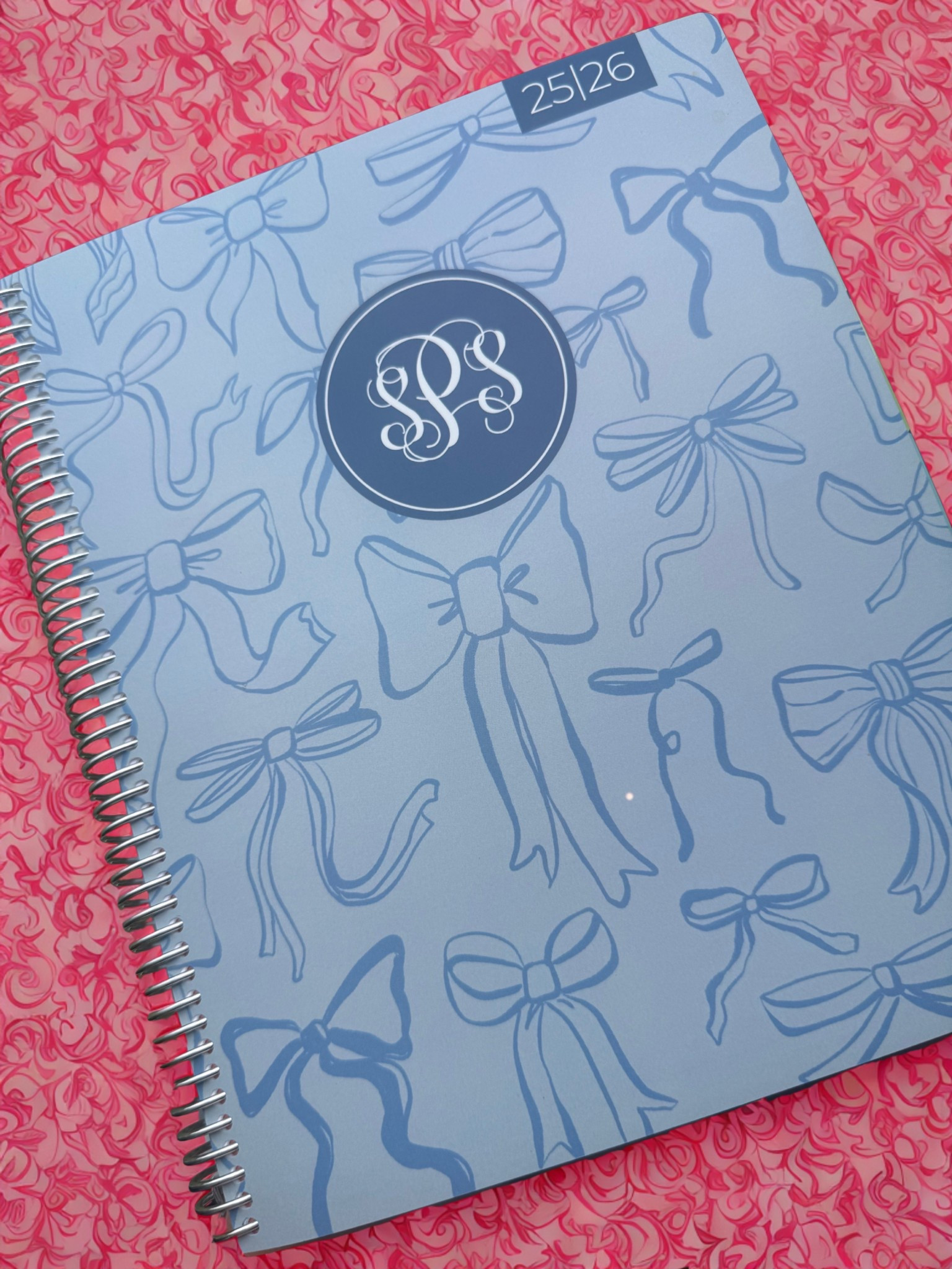 How cute is my new planner from Plum Paper?! 

#teacherplanner #momplanner #organization #planner