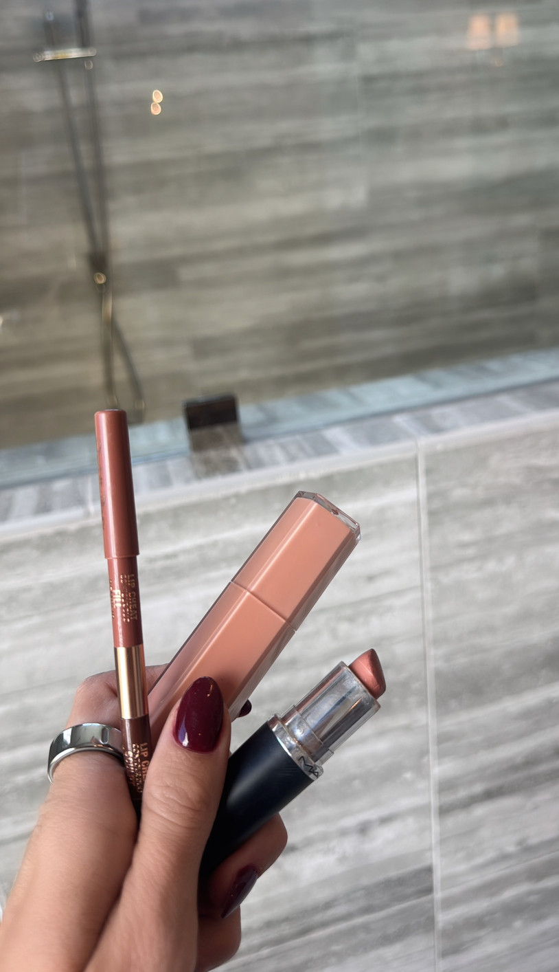 new fav lip combo!

shades:
liner- medium
lipstick- flesh pot
gloss bomb- birthday suit 

 #LTKBeauty
