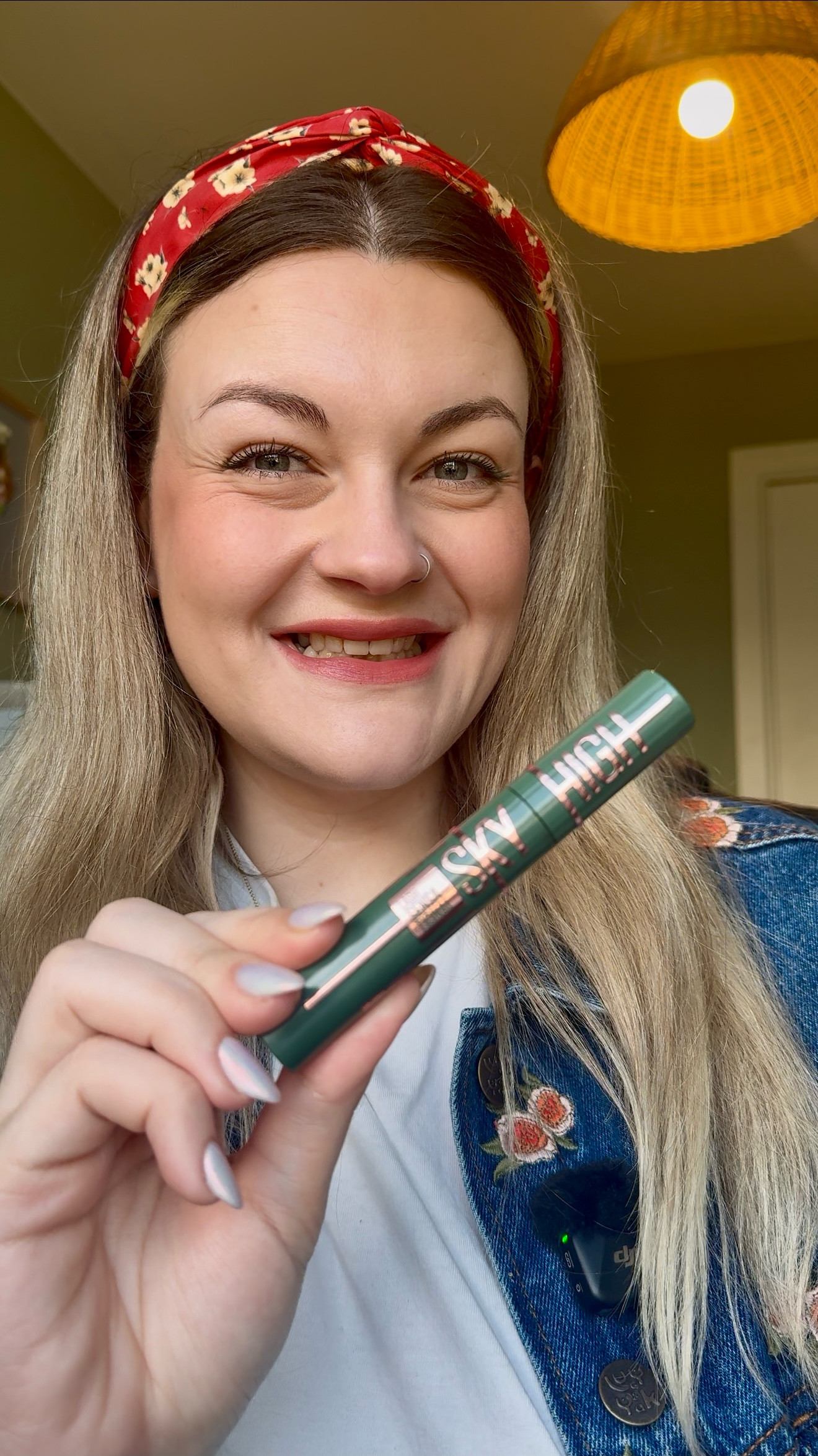 #ad Green mascara?! There is now a STUNNING new shade of the @maybelline Sky High mascara and I LOVE IT! What do you think? 💚💚💚#maybelline #skyhighmascara #greenmascara #greeneyes #mascara
