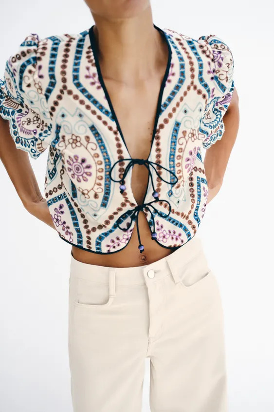 EMBROIDERED EYELET CROP TOP | Zara US